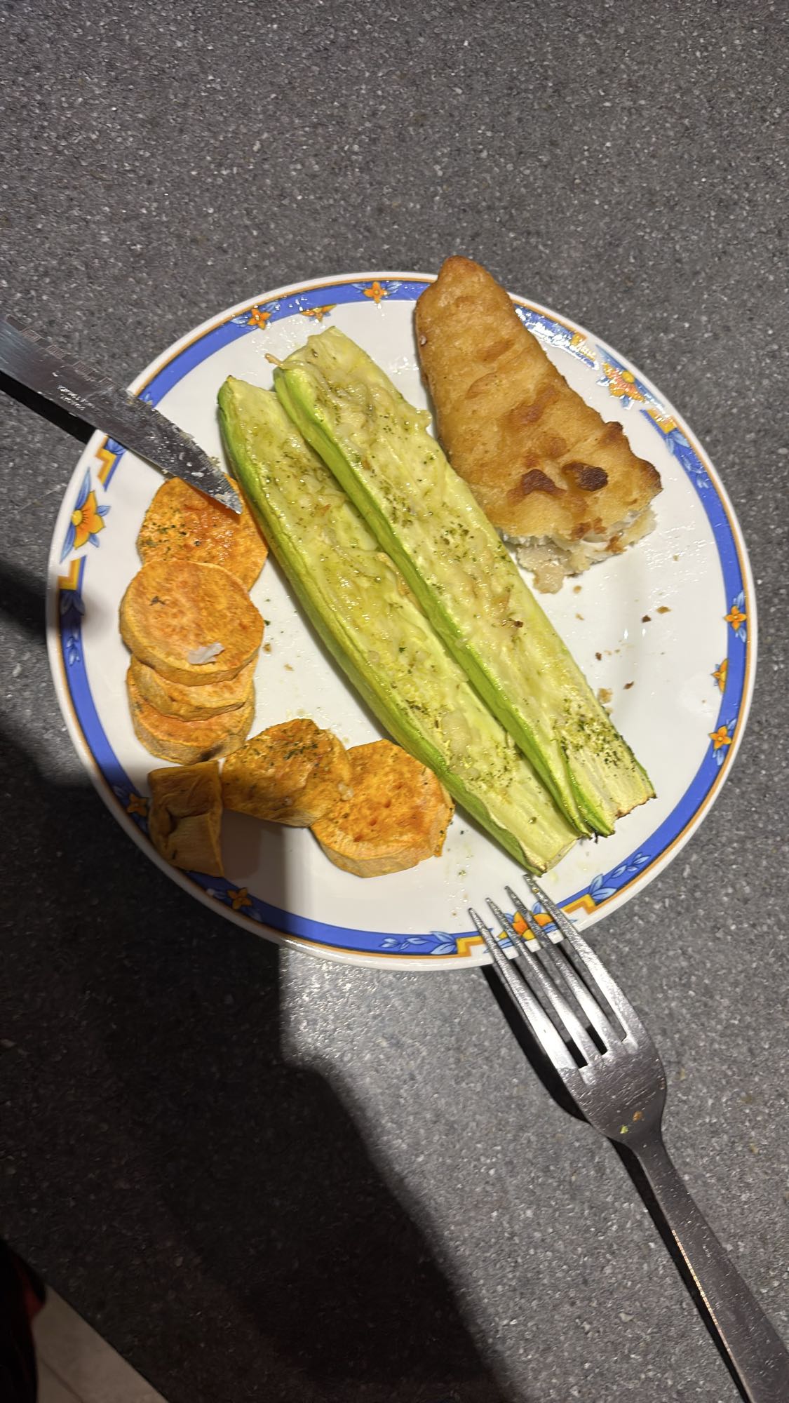 Courgette, patate douce, poisson