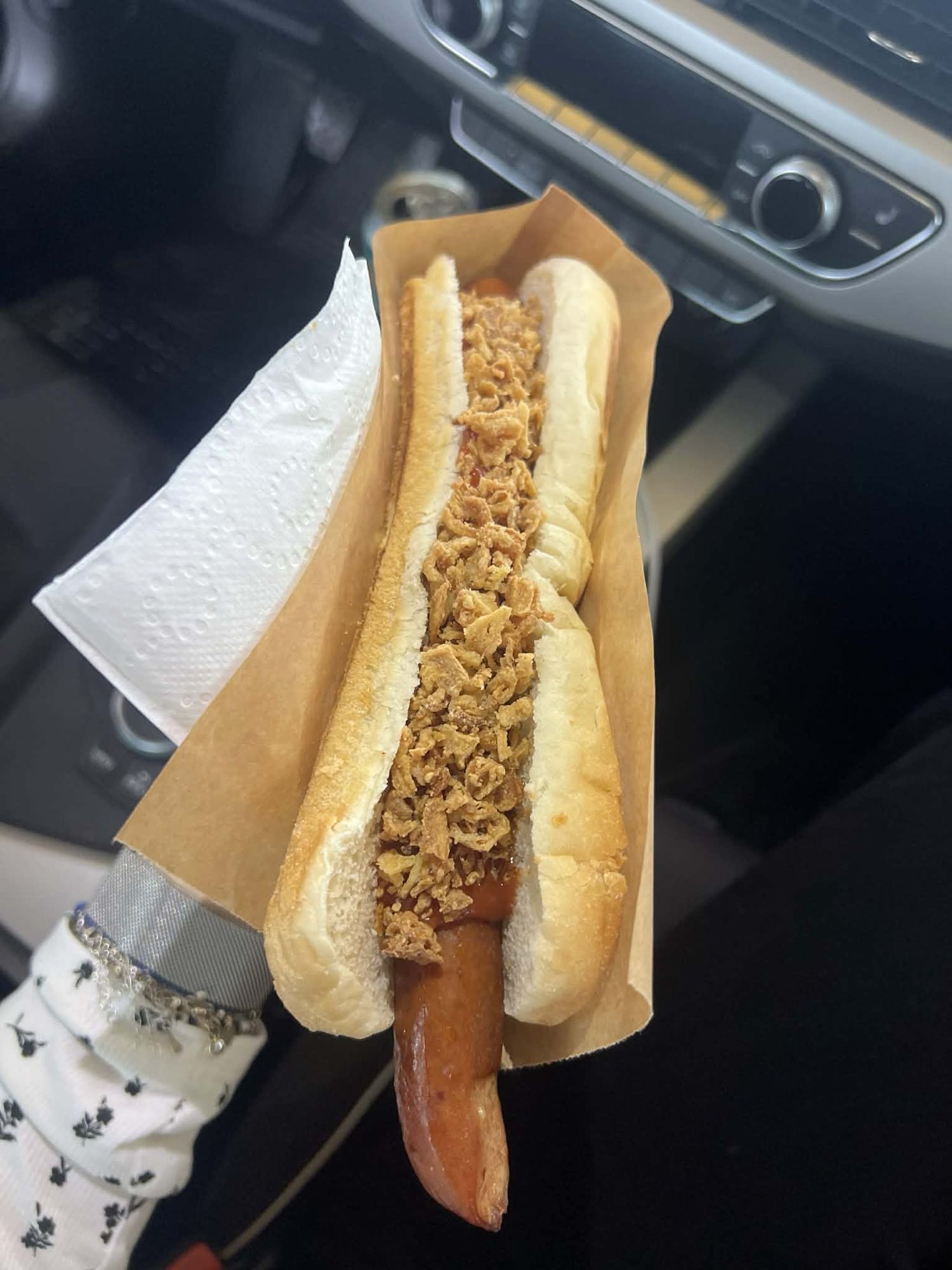 hot dog z prażoną cebulką