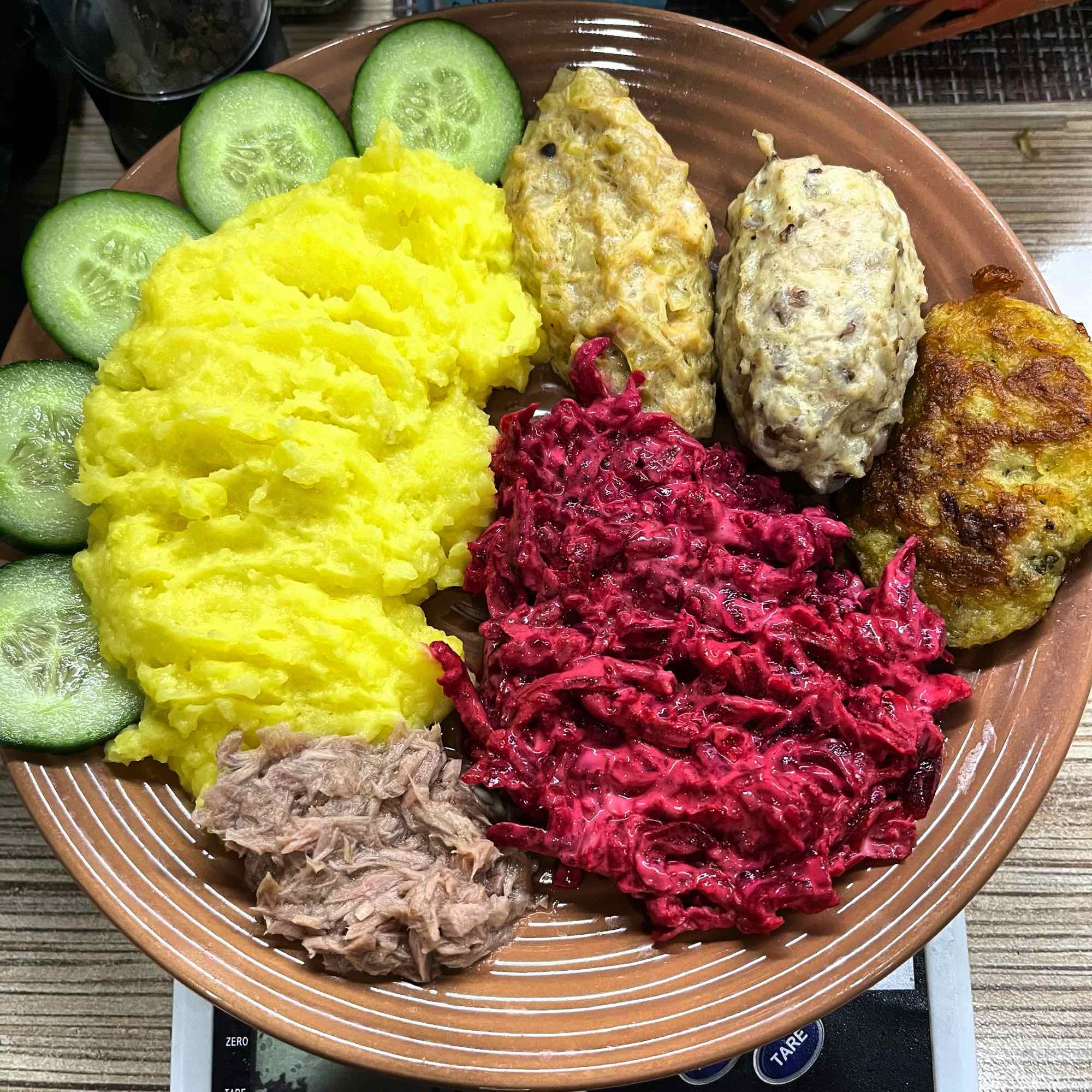 Домашний обед с куриными котлетами