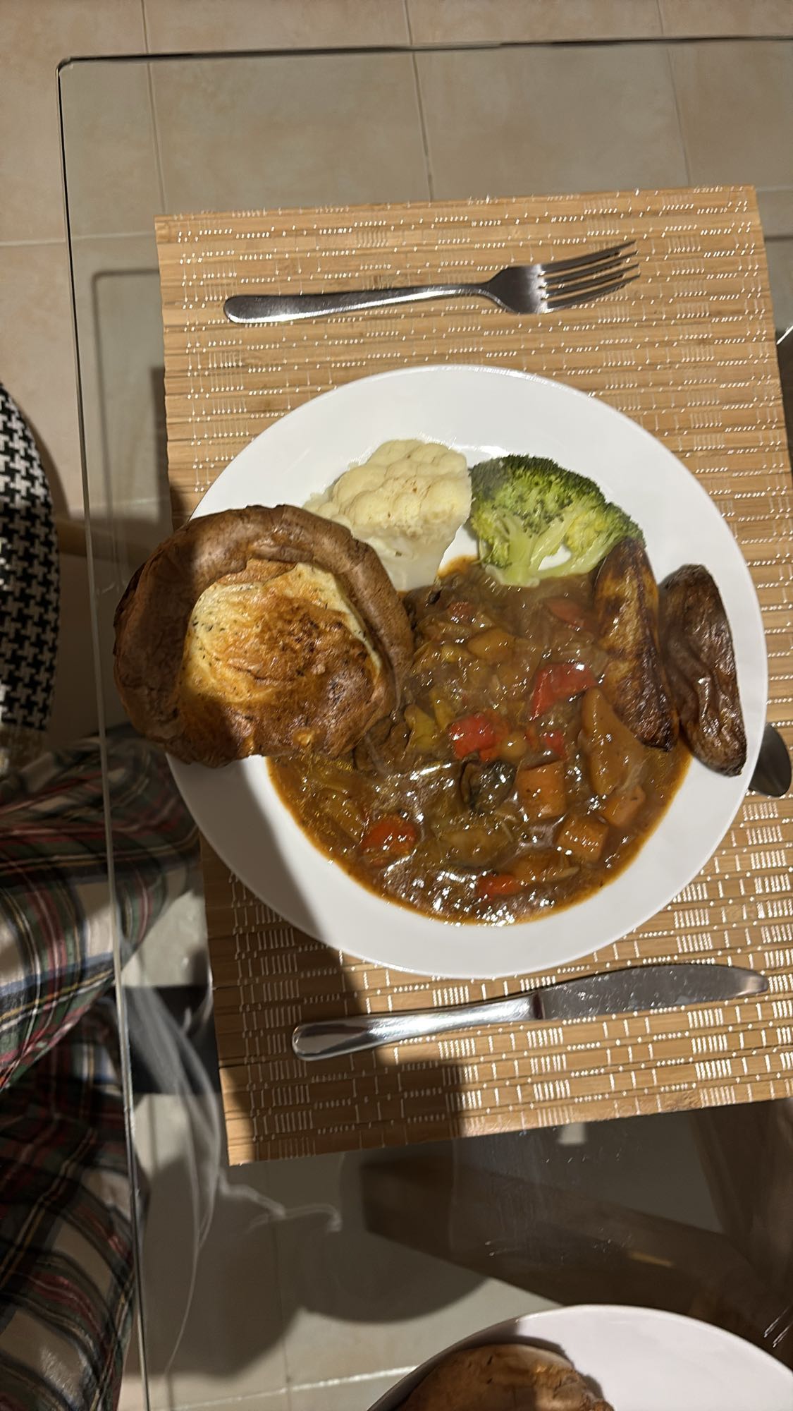 Beef checks stew with sides