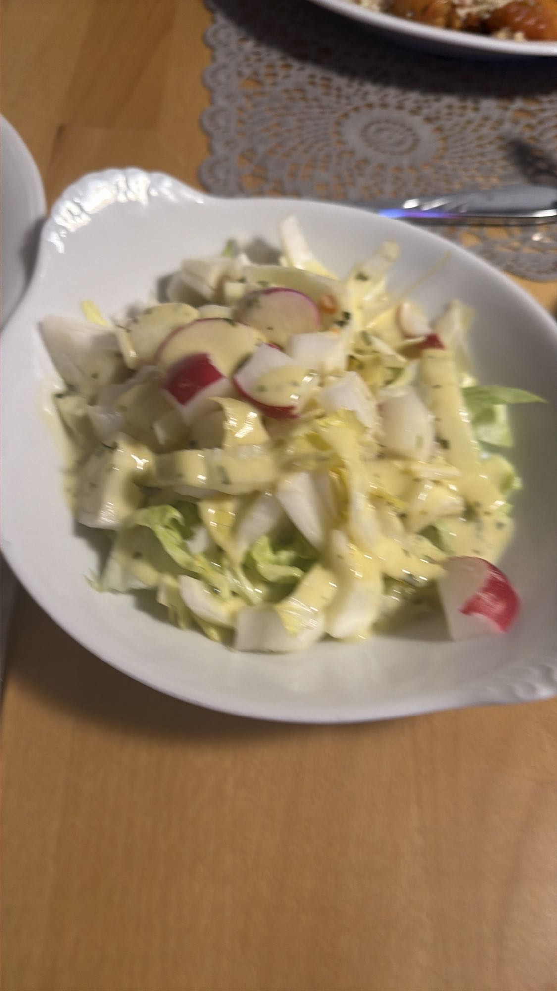 Gemischter Salat mit Dressing