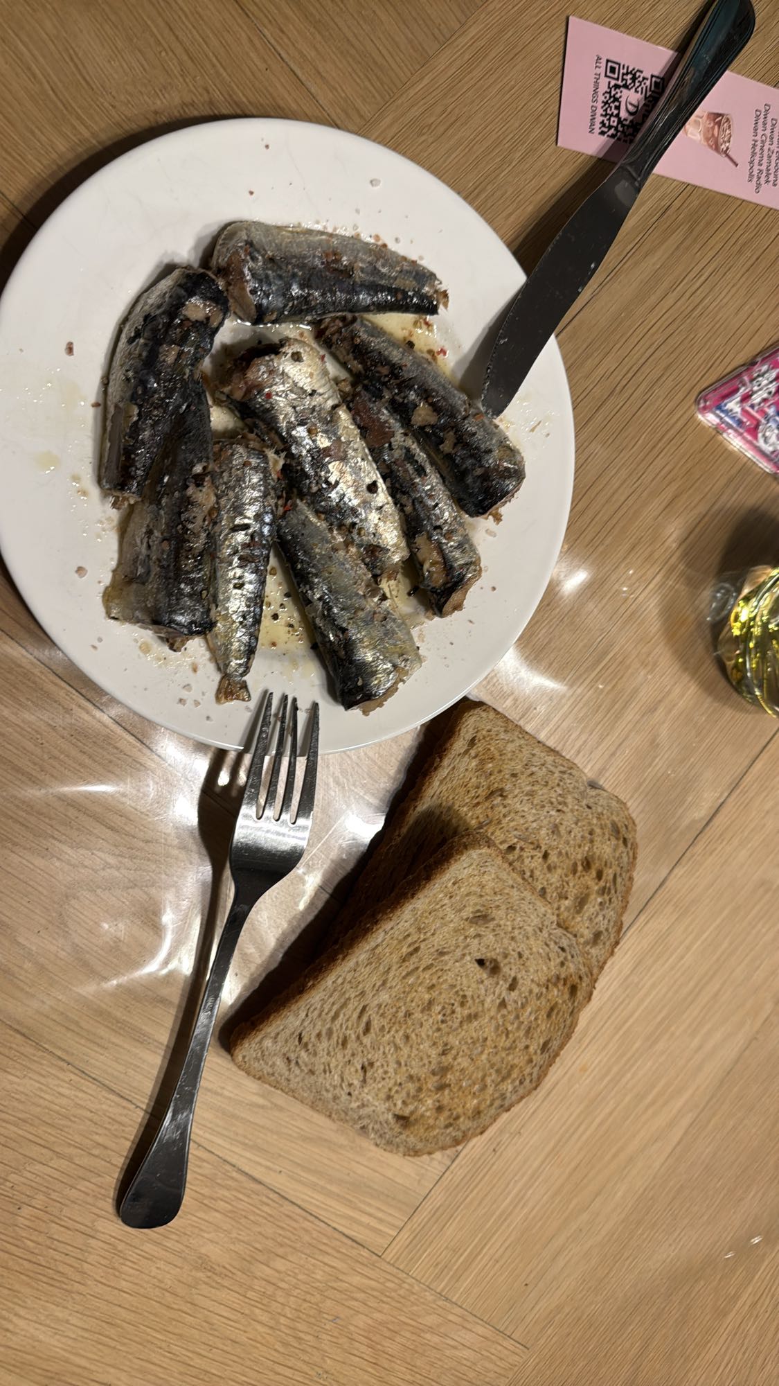 Sardines and whole wheat bread