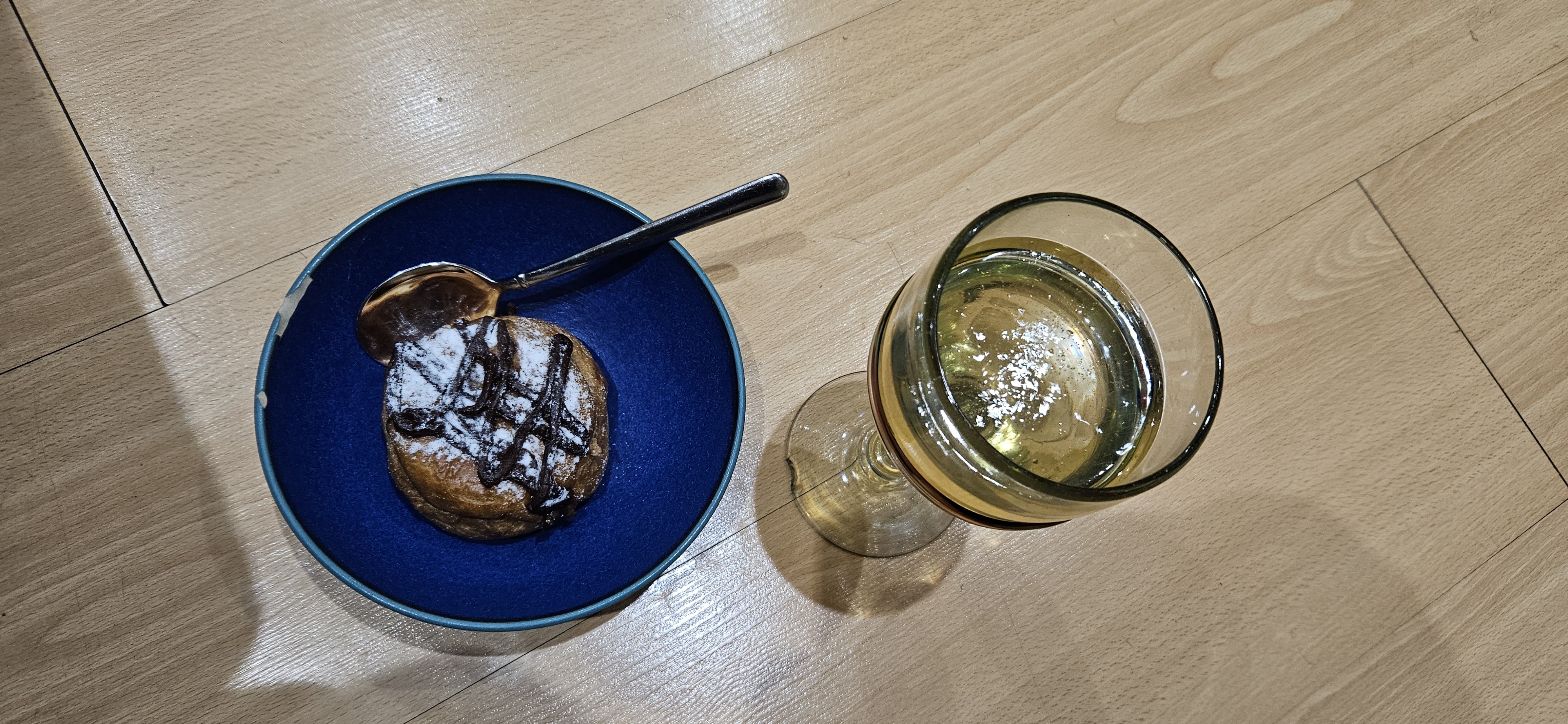 Chocolate pastry & juice