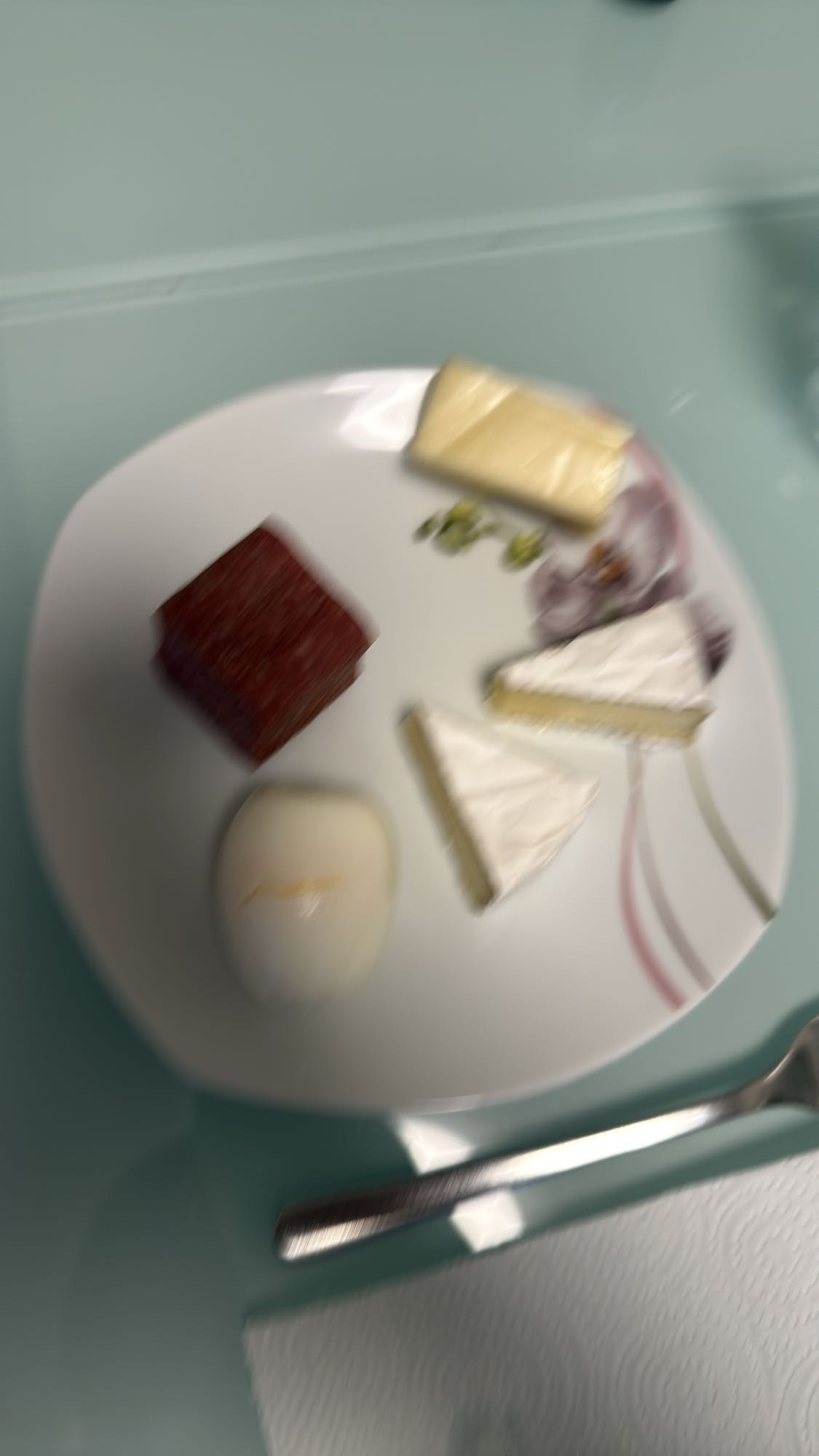 Käse, Ei und Wurst Teller