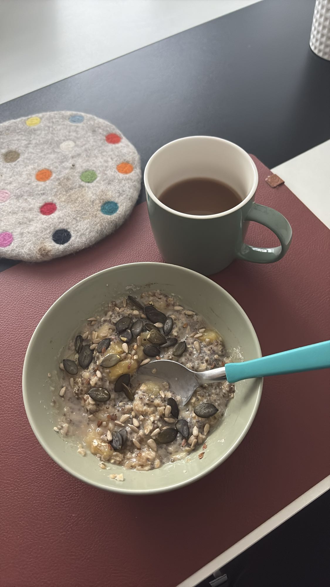 Seeded banana oatmeal