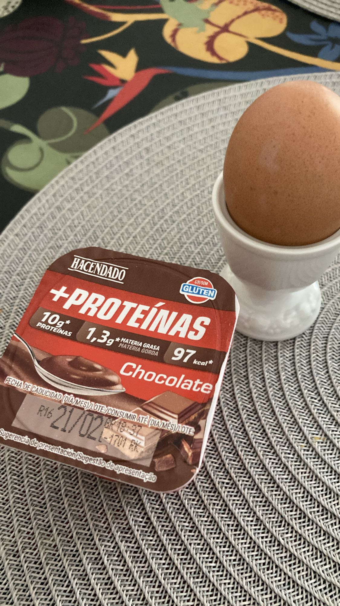 Chokladpudding och ägg