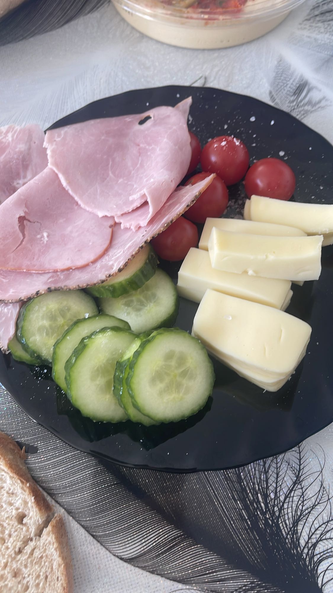 Platou rece cu șuncă și brânză