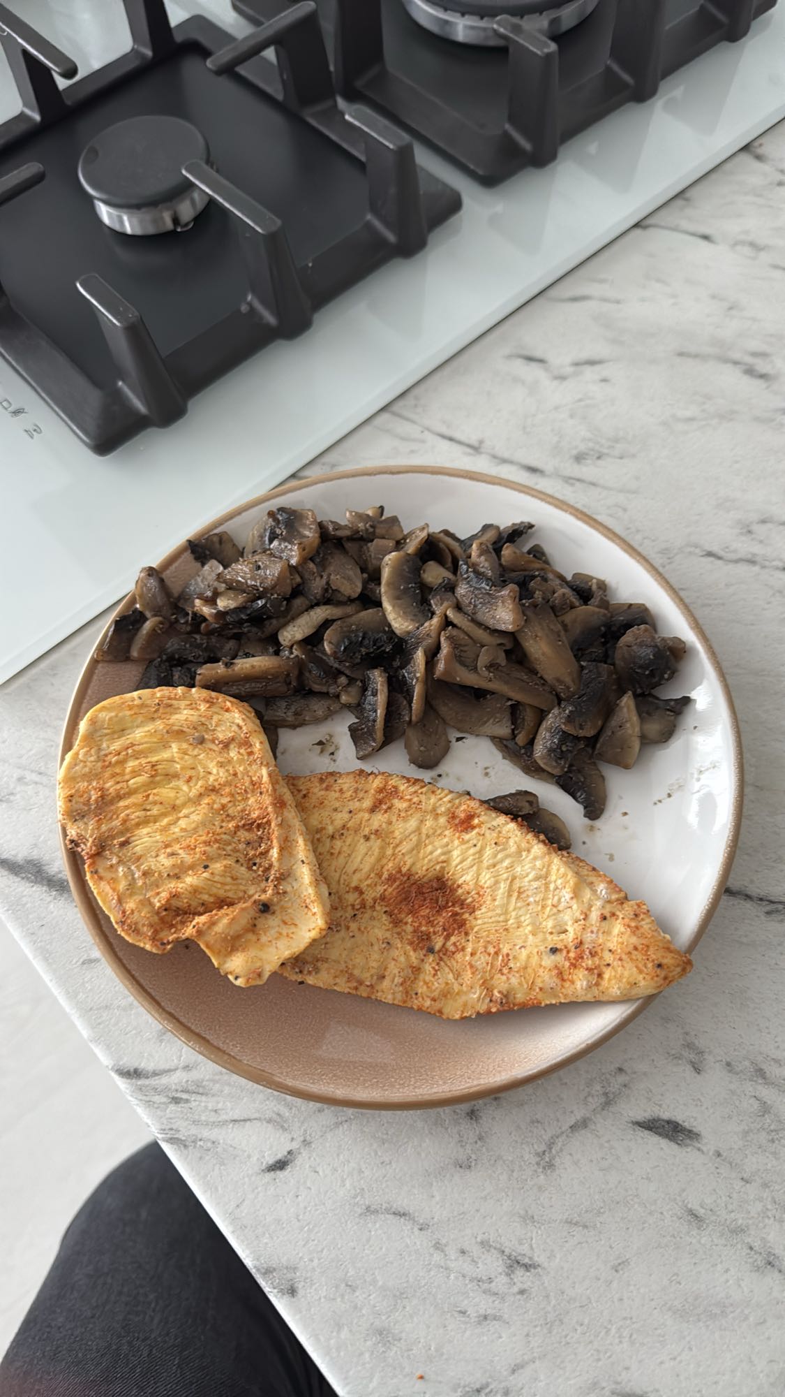 Piept de pui cu ciuperci