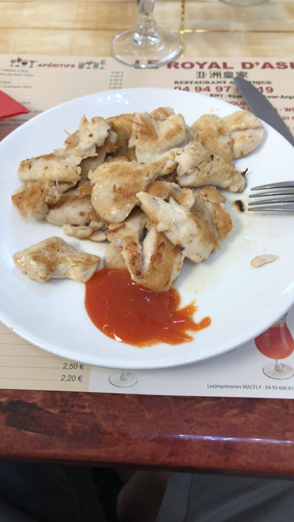 Poulet grillé avec ketchup