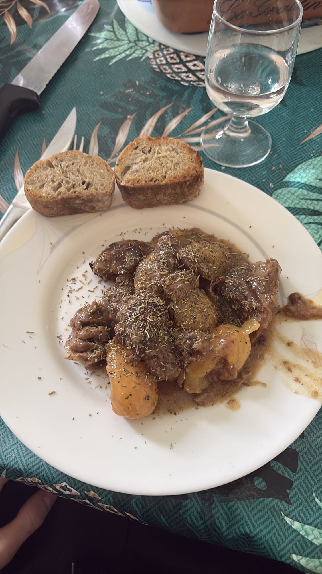 Boeuf mijoté et pain