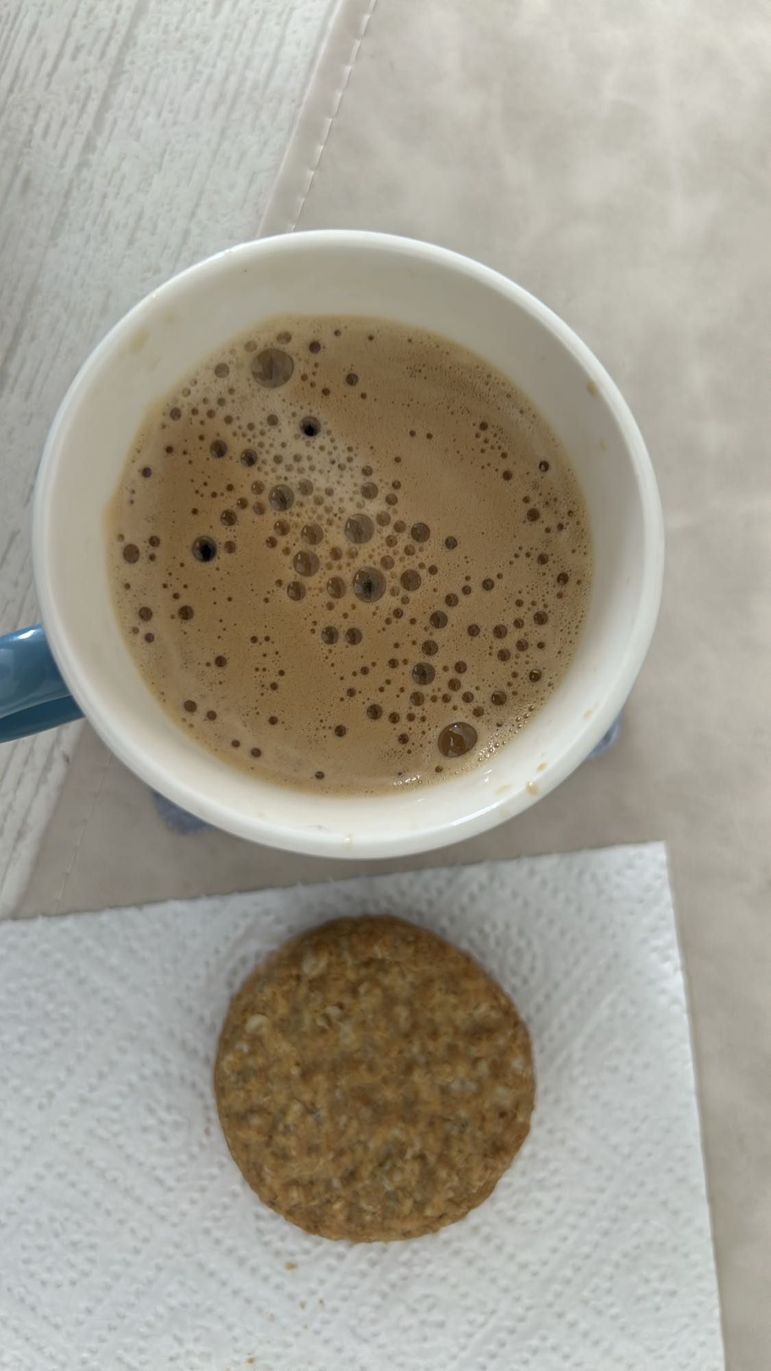 Café con galleta de avena