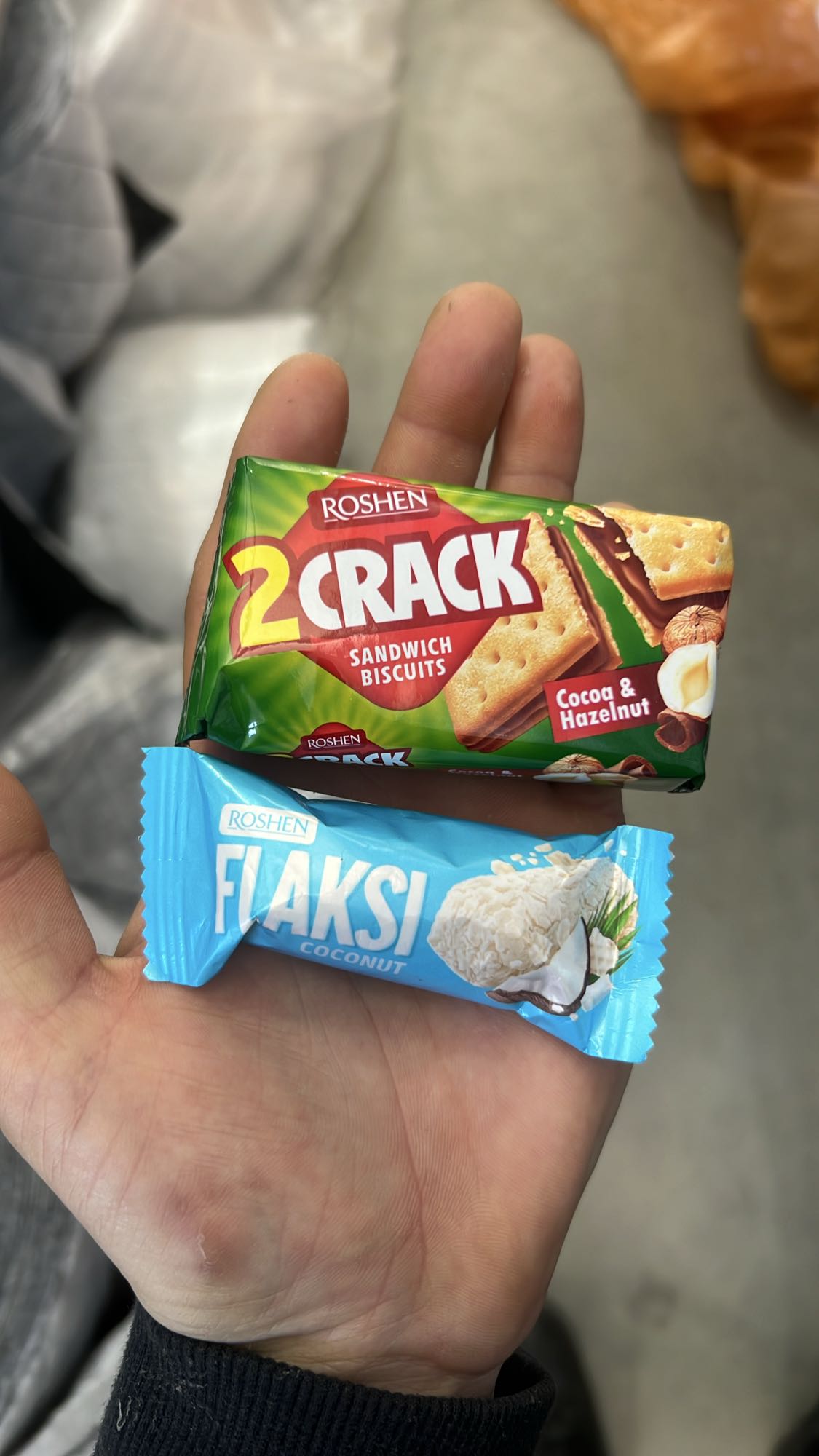 Biscuiți și baton cocos