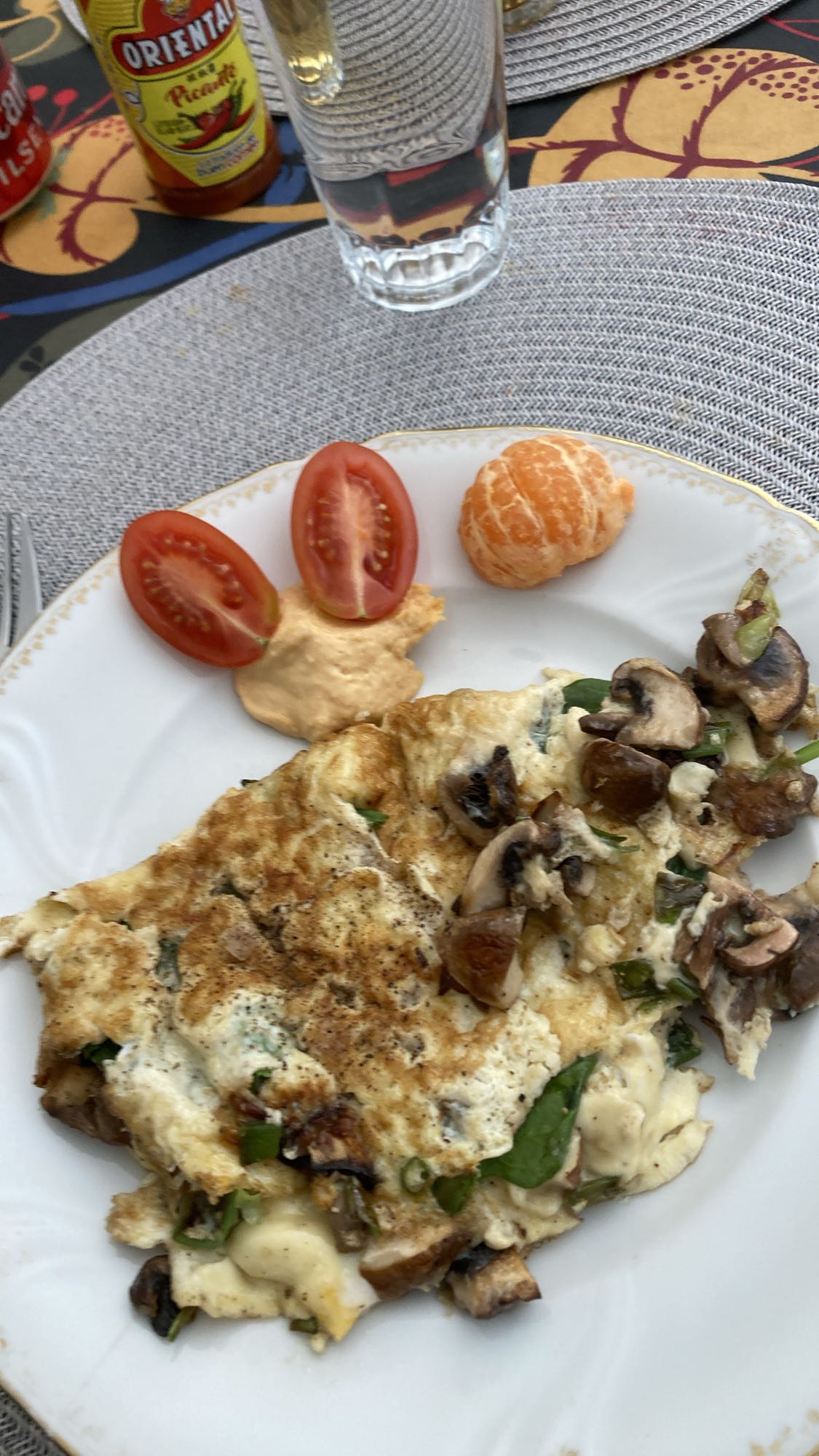 Omelett med grönsaker