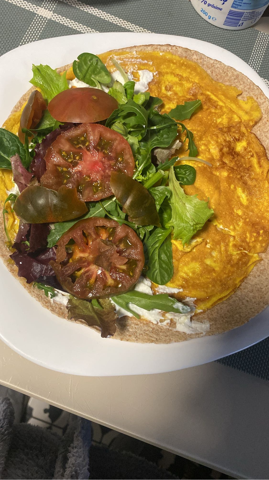 Wrap cu omletă și legume
