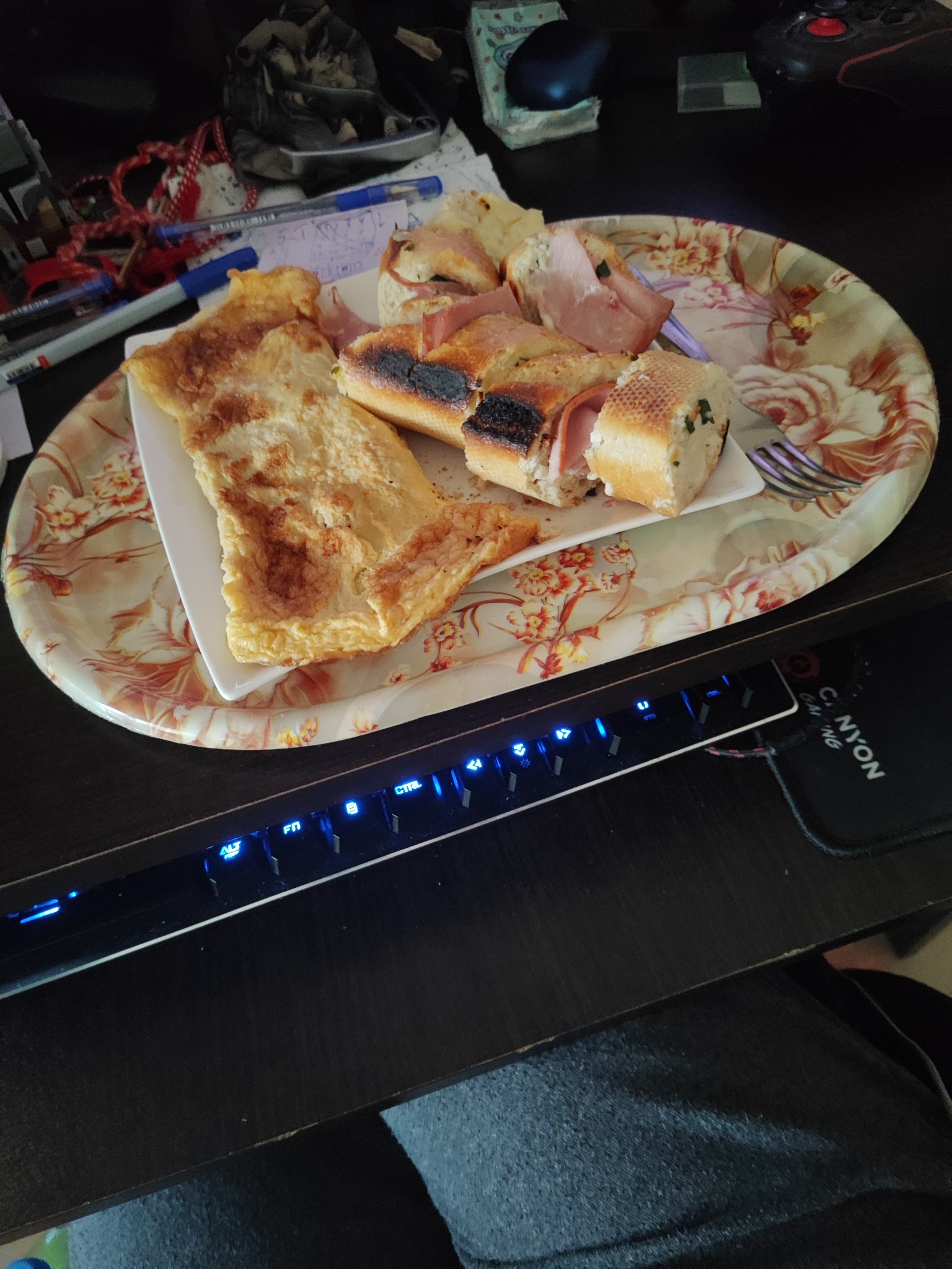 Egg and Ham Baguette Plate