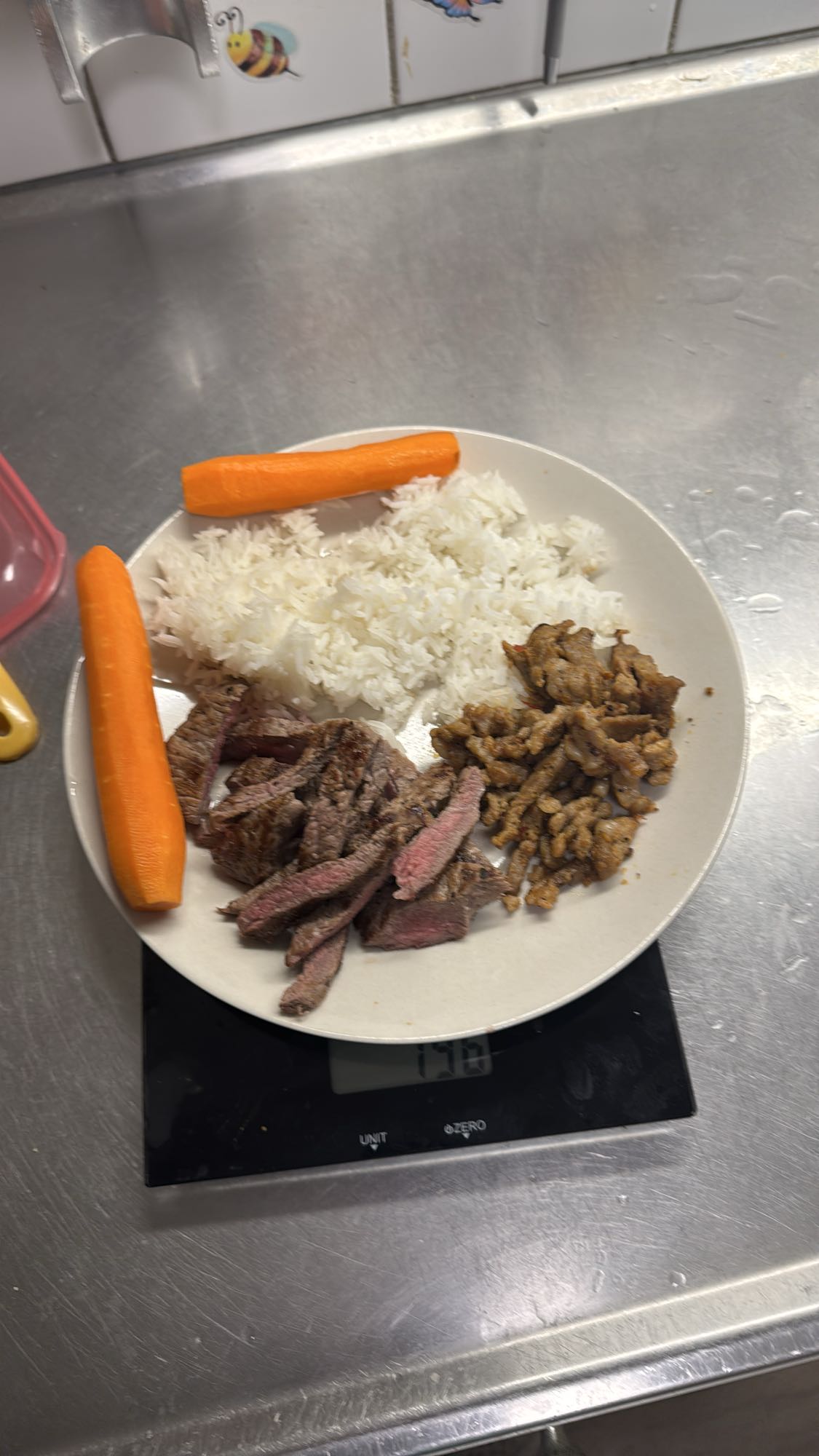 Ris, nötkött, kyckling, morot