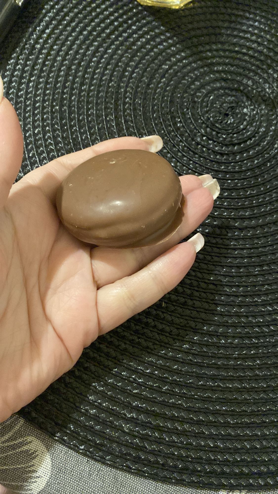 Biscuit acoperit cu ciocolată