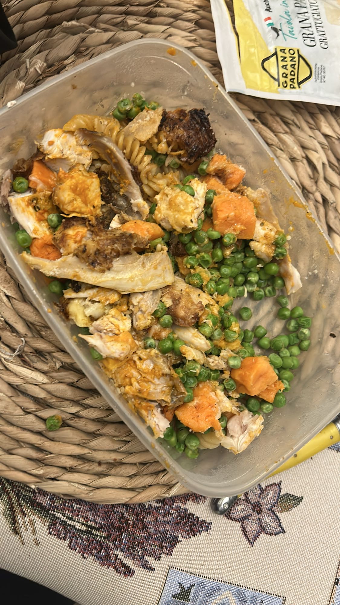 Chicken pasta with veggies