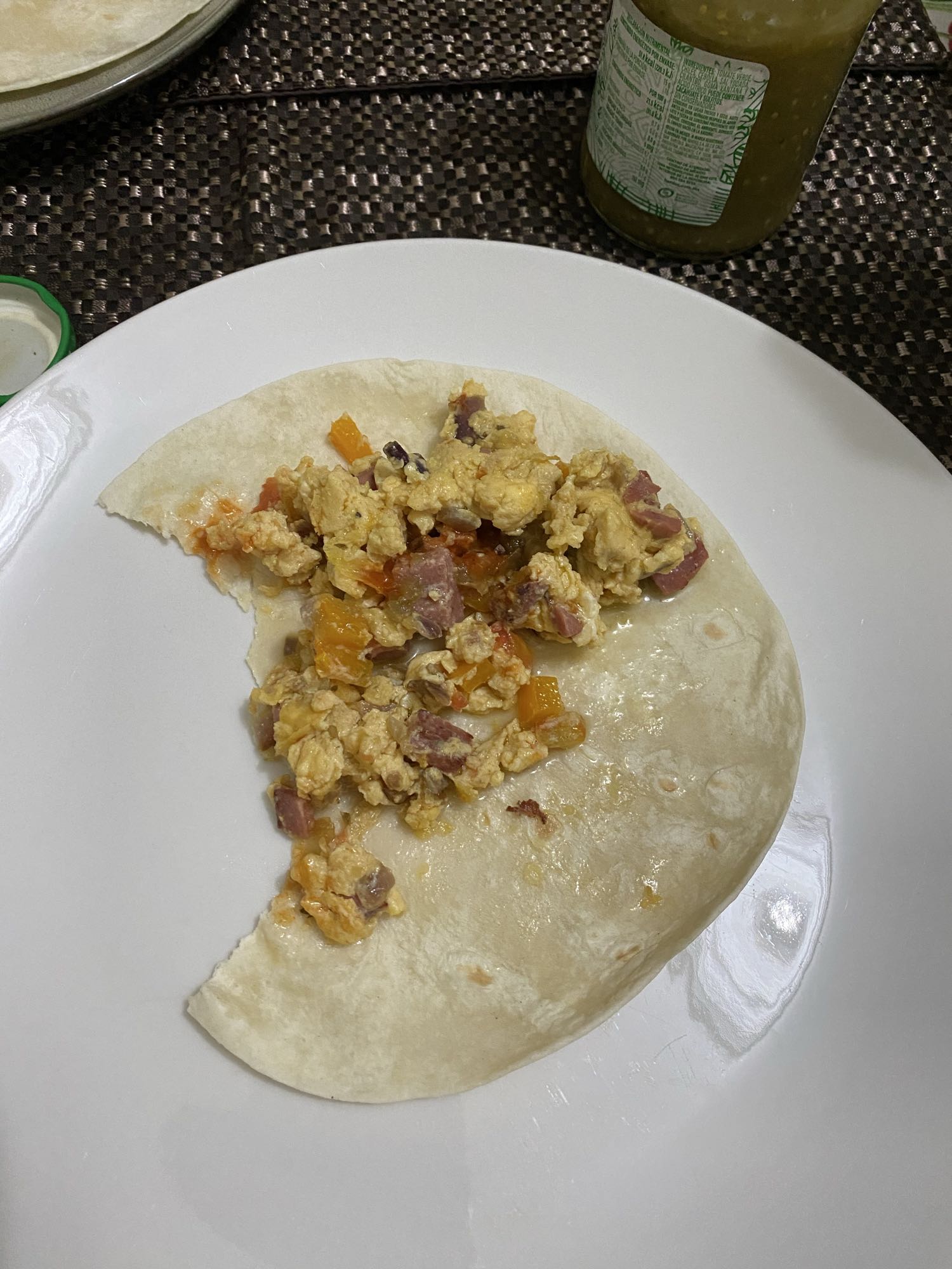 Taco de huevo con salchicha