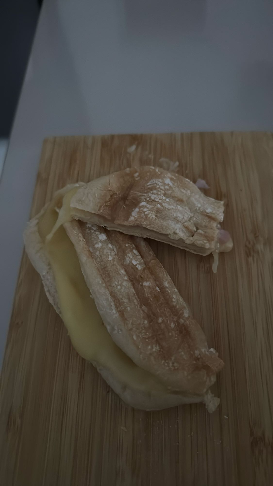 Sandviș cu cașcaval