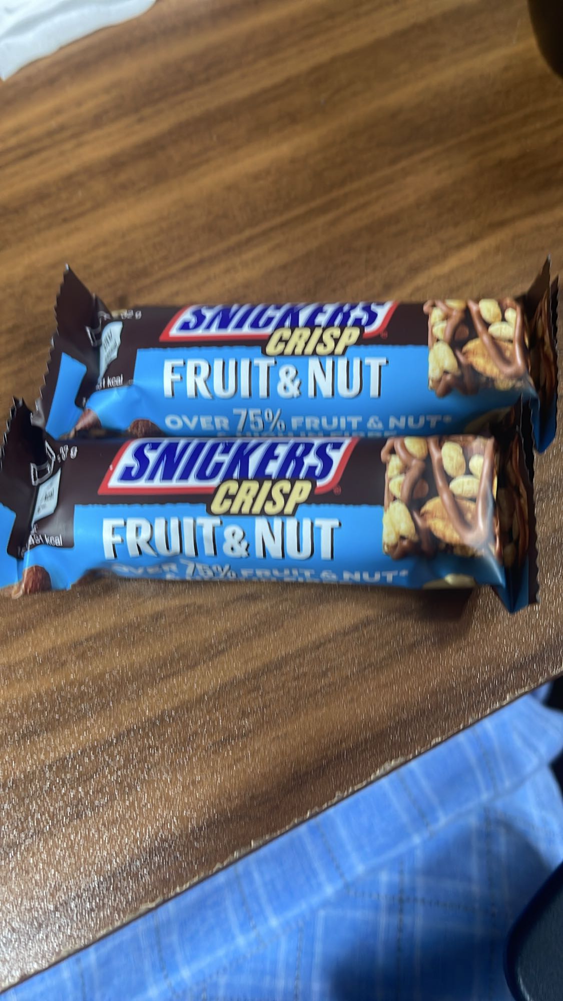 Snickers Fruit & Nut Bars with Black tea