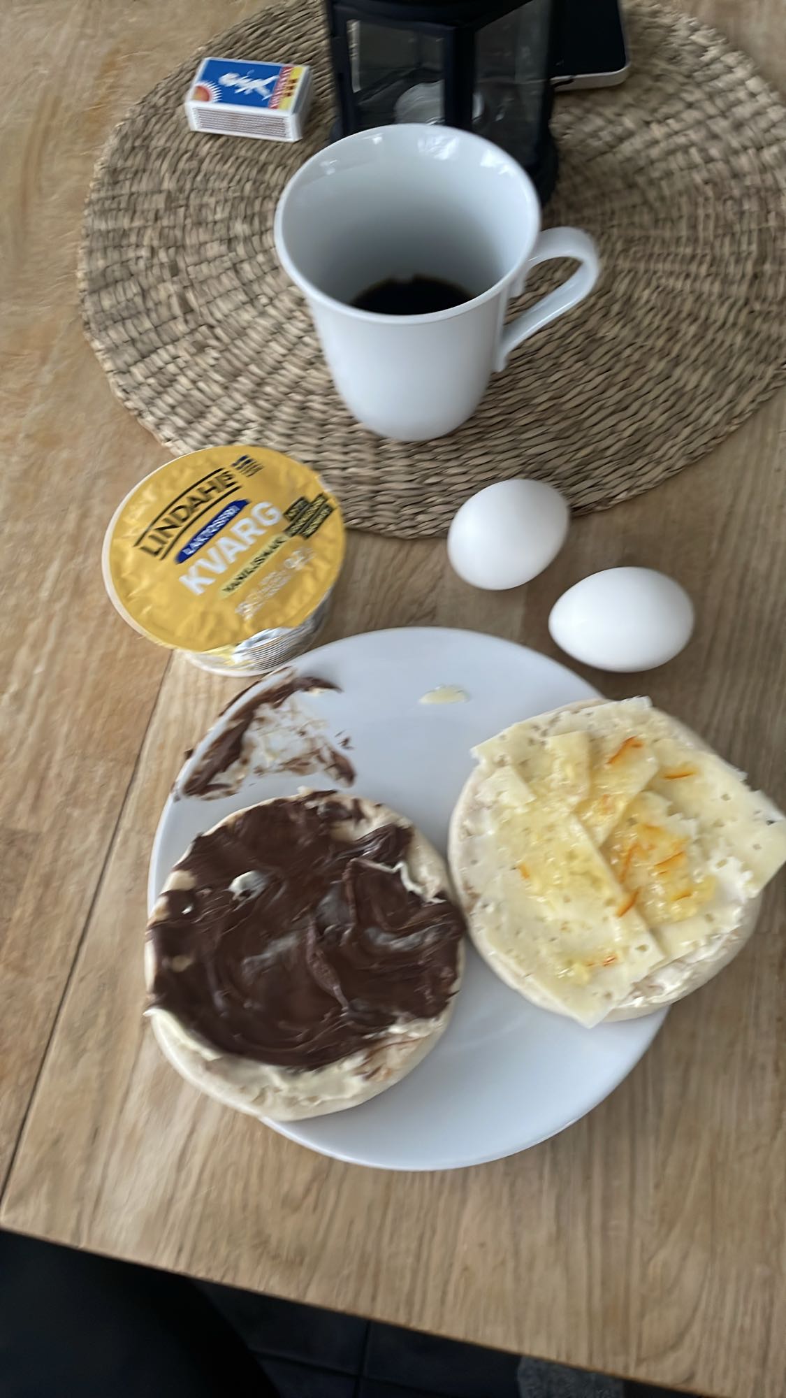 Frukost med mackor och kvarg