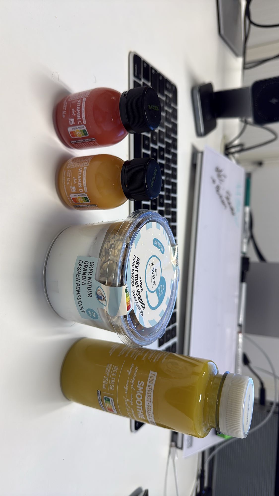 Skyr, Granola & Juice Set