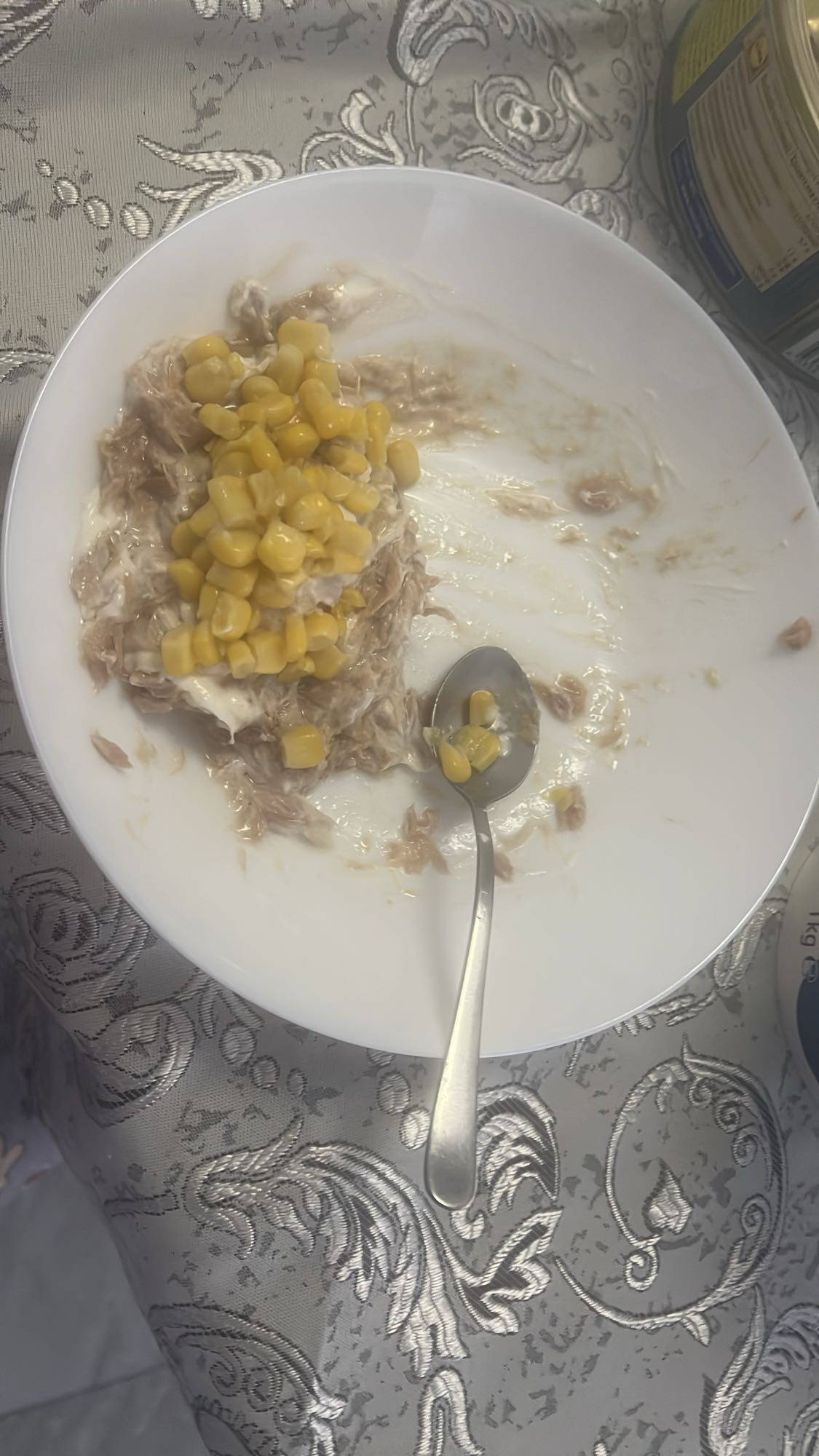 Ton cu porumb si maioneza