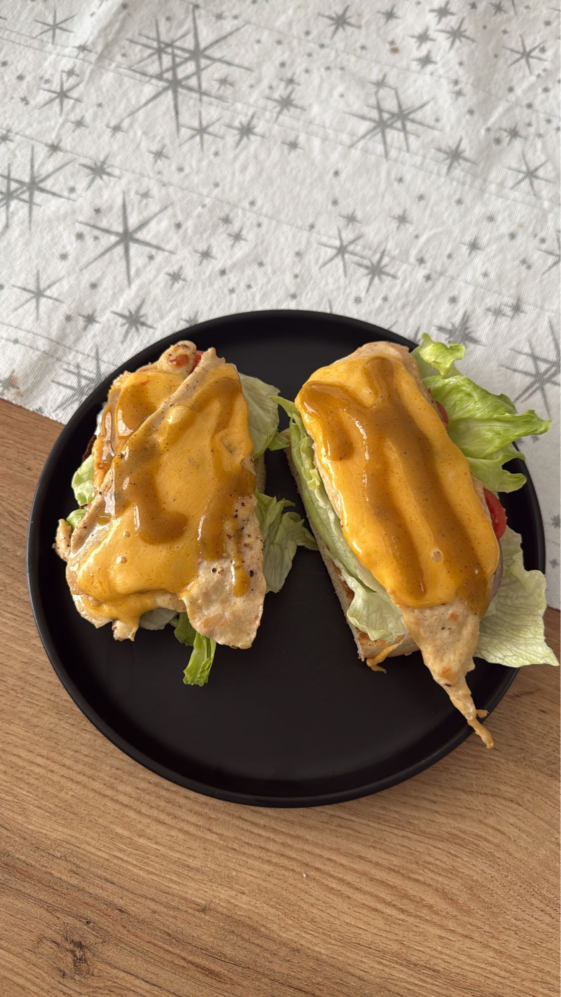 Sandviș cu pui și cașcaval