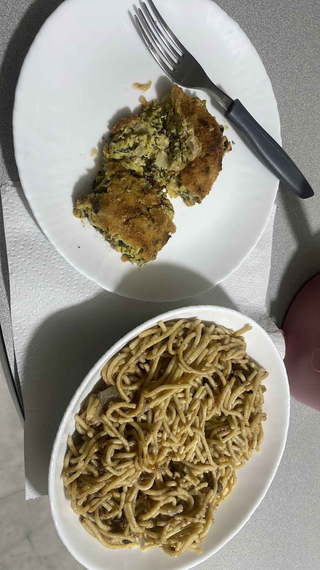 Veg cutlet & noodles