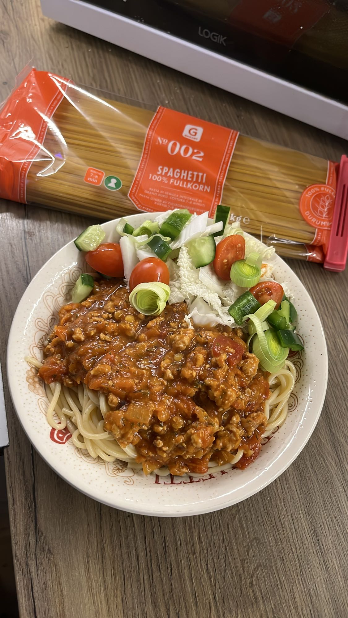 Fullkornspaghetti med köttfärssås