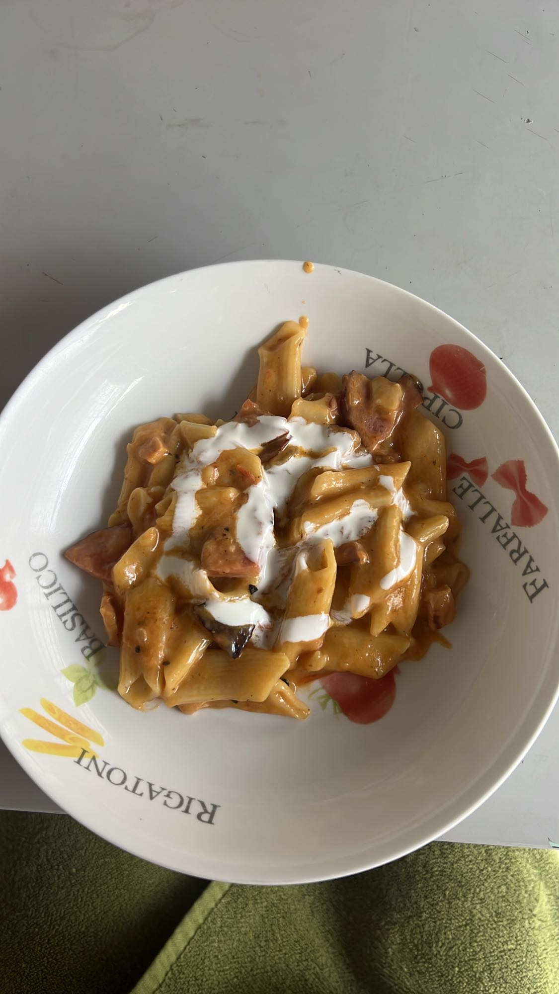 Macarrão com molho cremoso