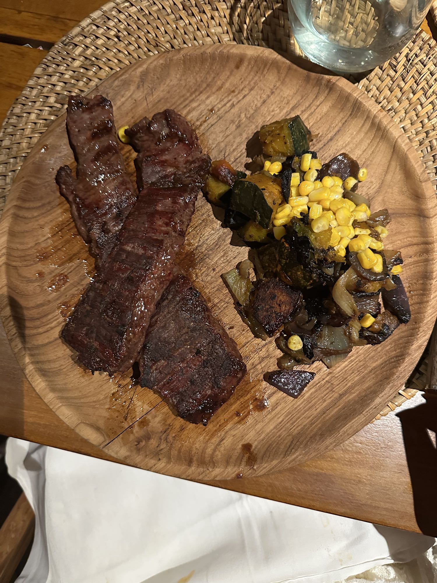 Carne asada con verduras
