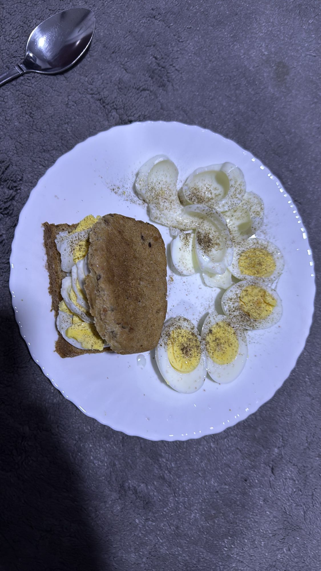 Egg sandwich and boiled eggs