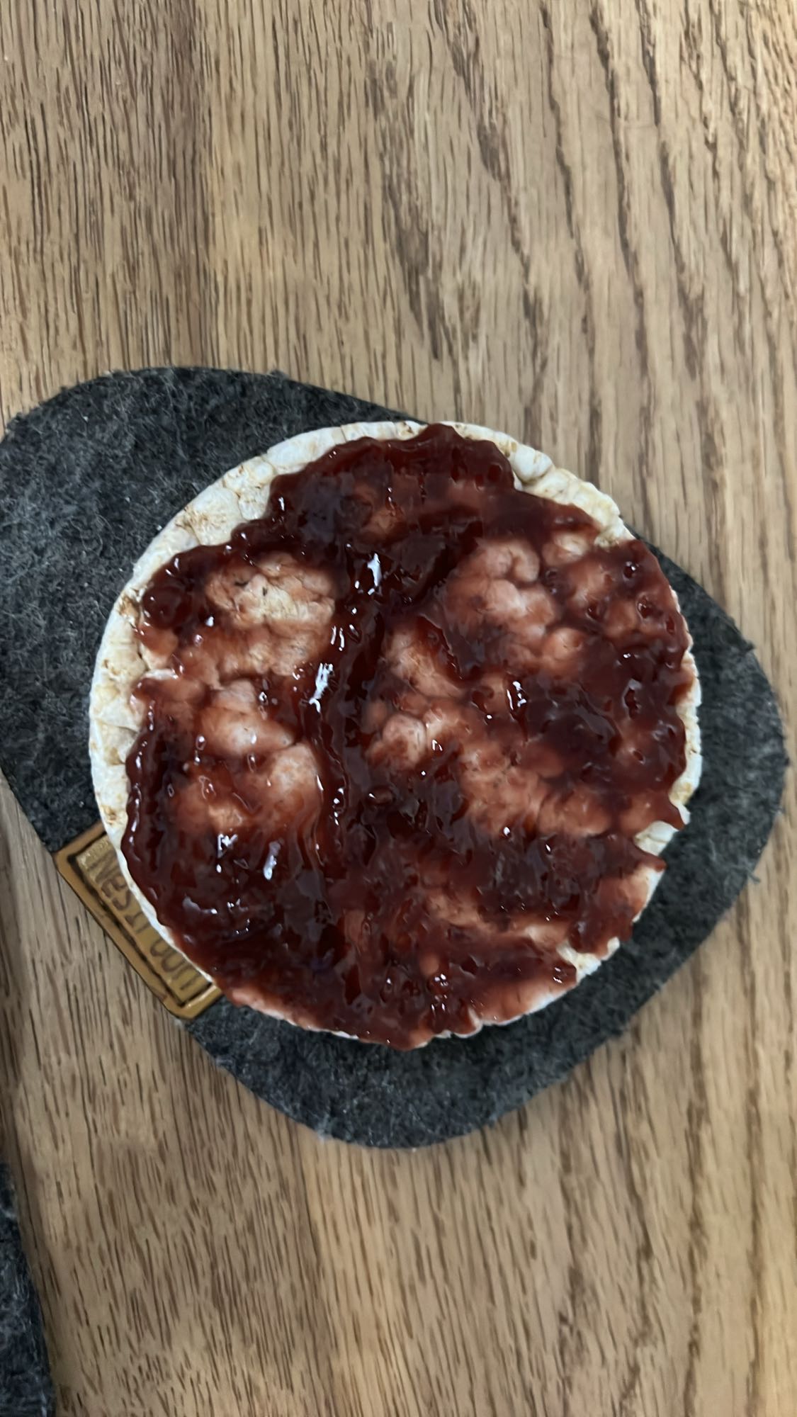 Reiswaffel mit Marmelade