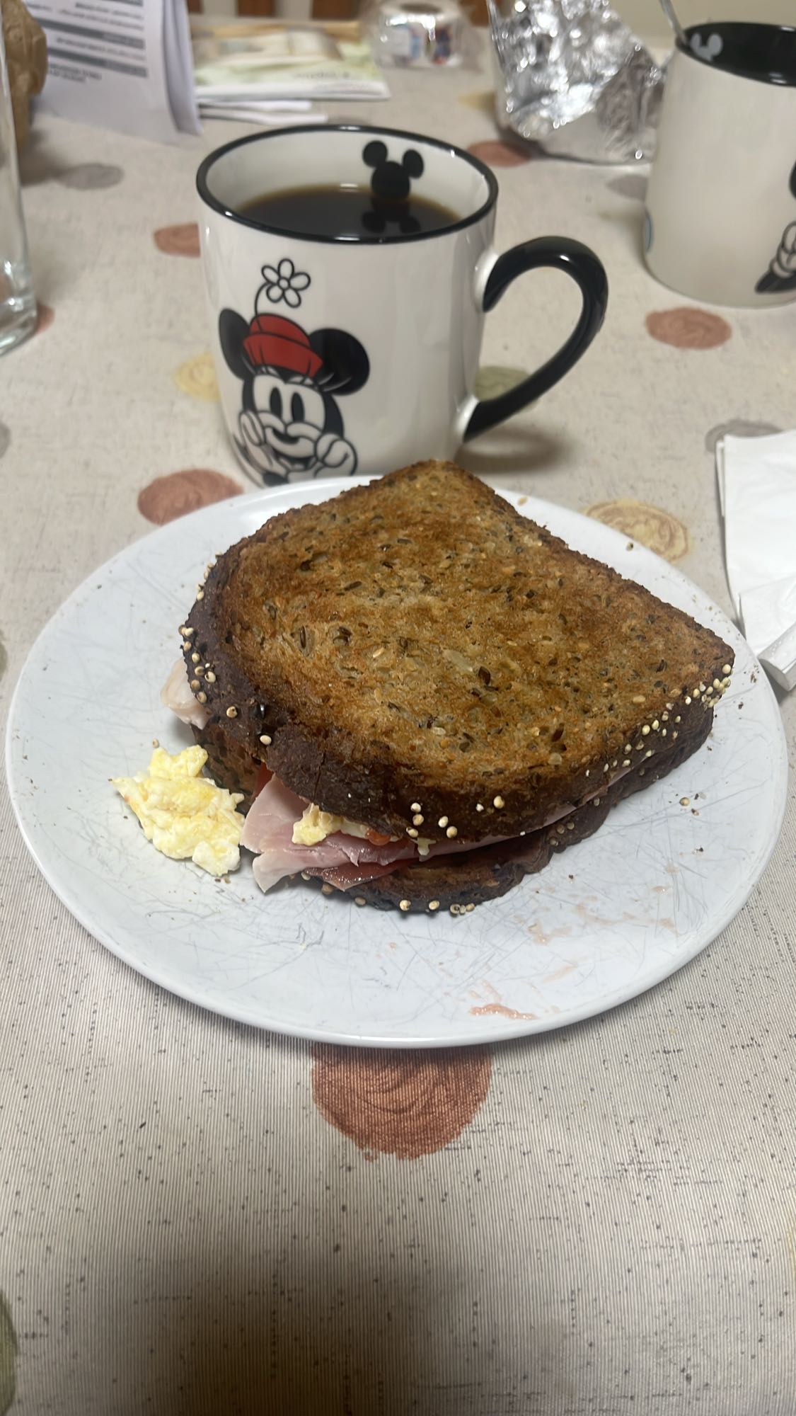 Sándwich integral con café