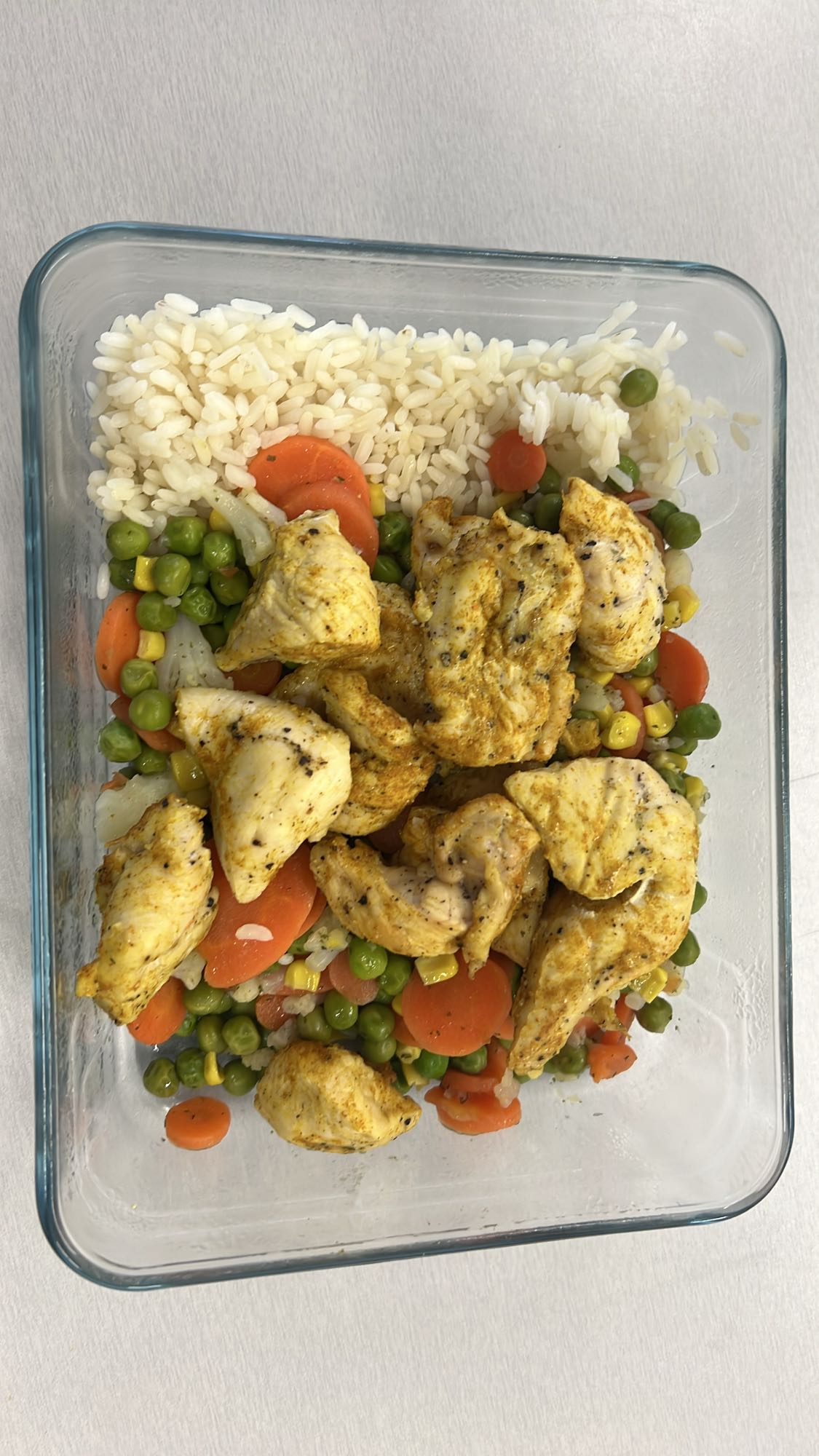 Kurczak z ryżem i warzywami