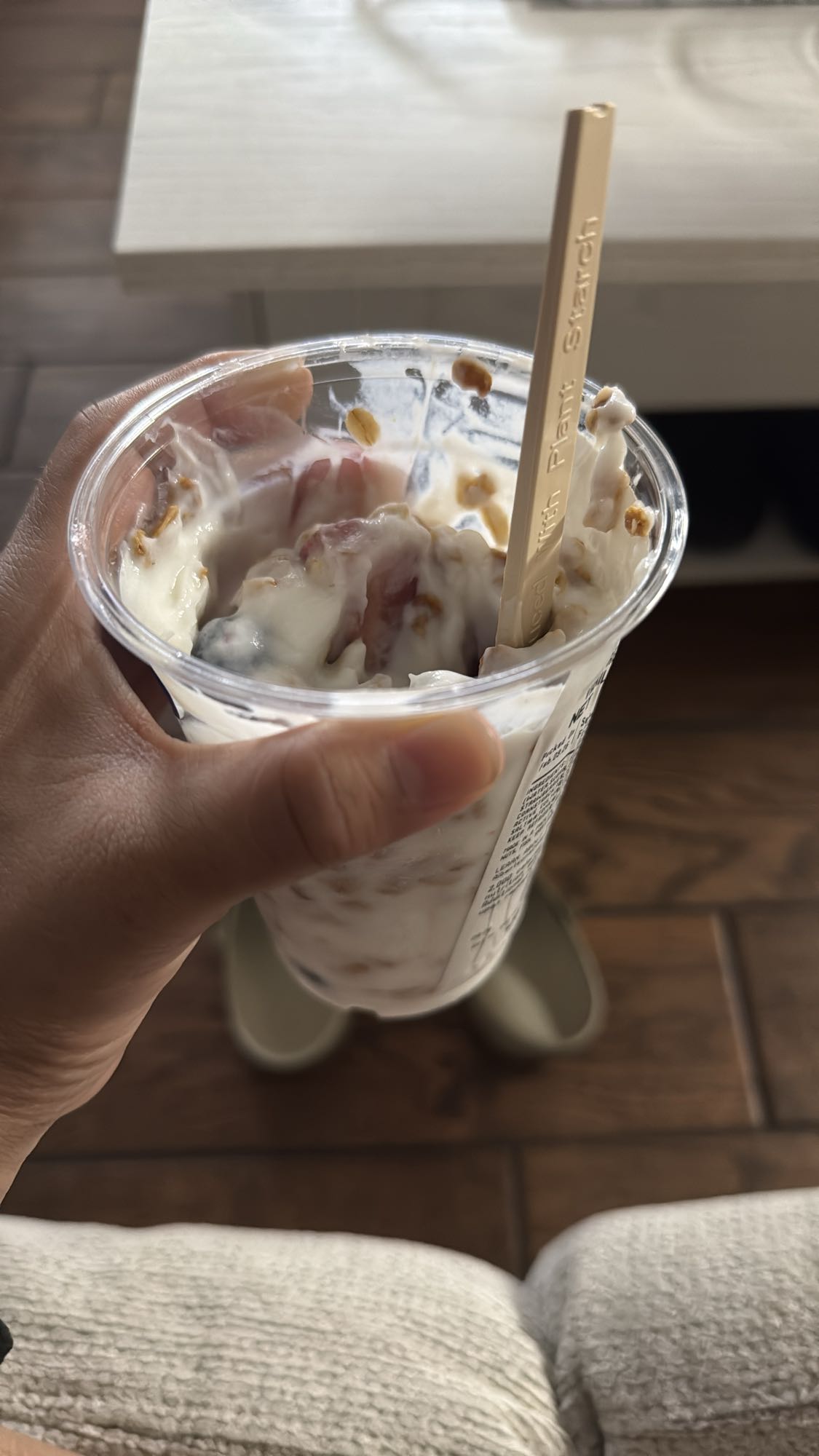 Yogurt parfait cup