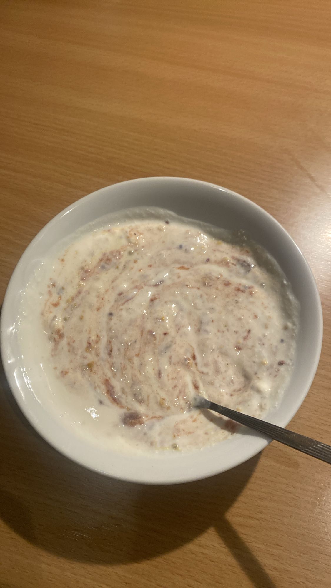 jogurt z tartą marchewką