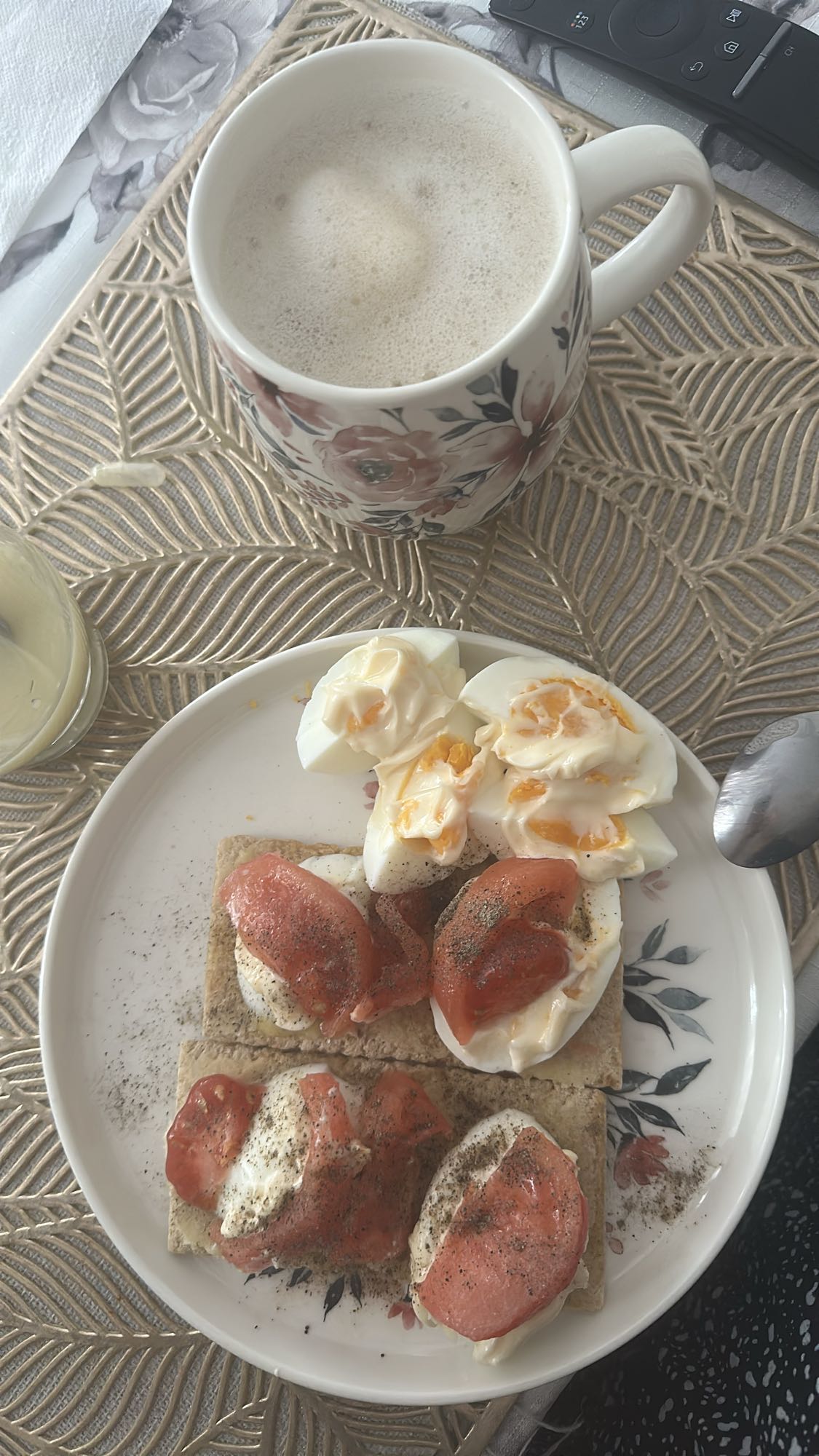 Jajka z chrupkim pieczywem