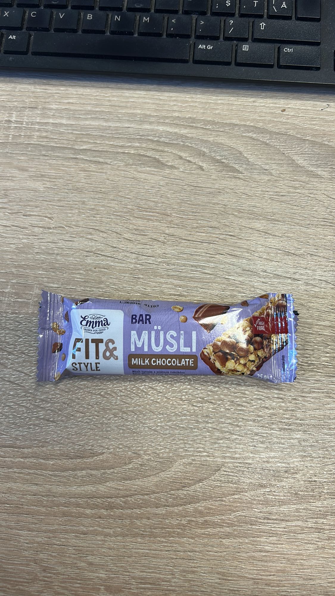 Baton musli ciocolată lapte