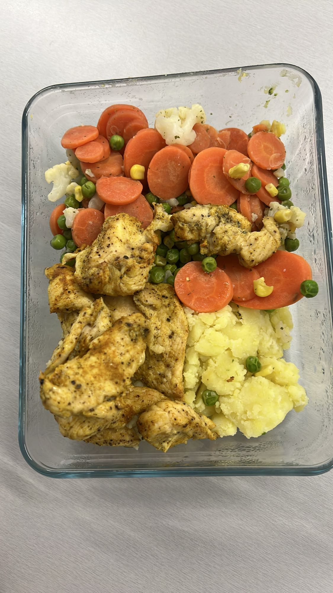 Kurczak z warzywami i ziemniakami