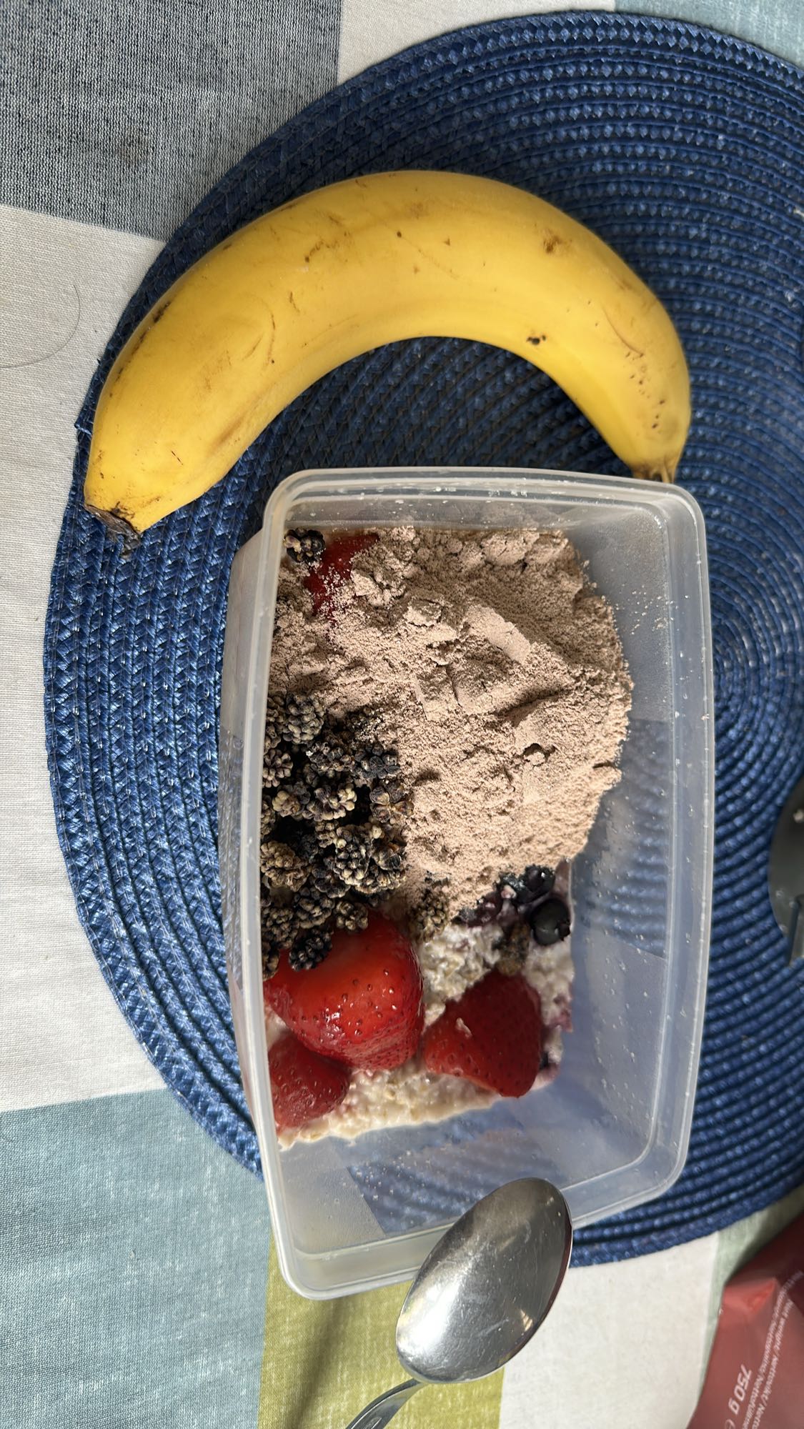 Havregryn med bär & banan