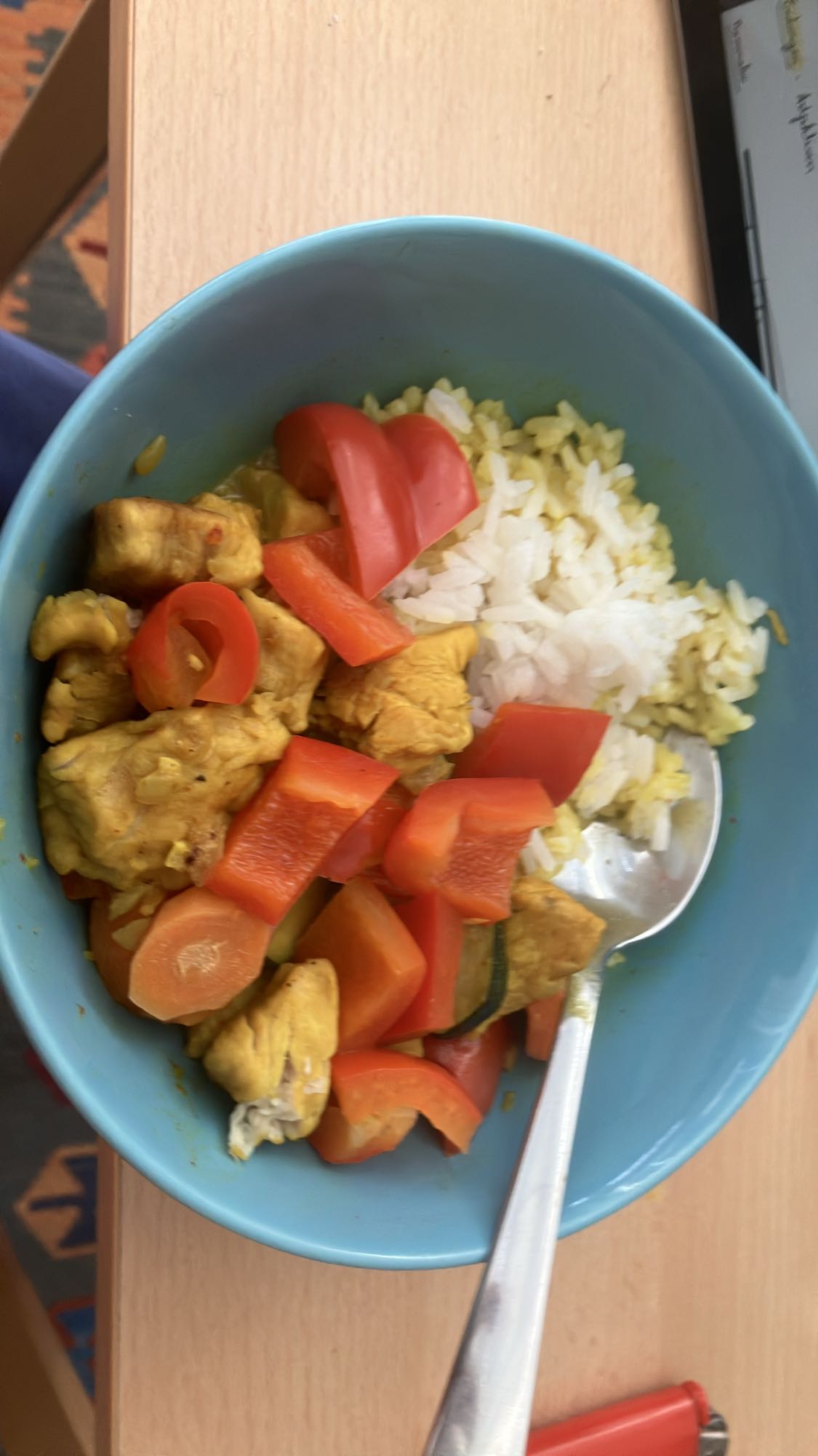 Frango com legumes e arroz