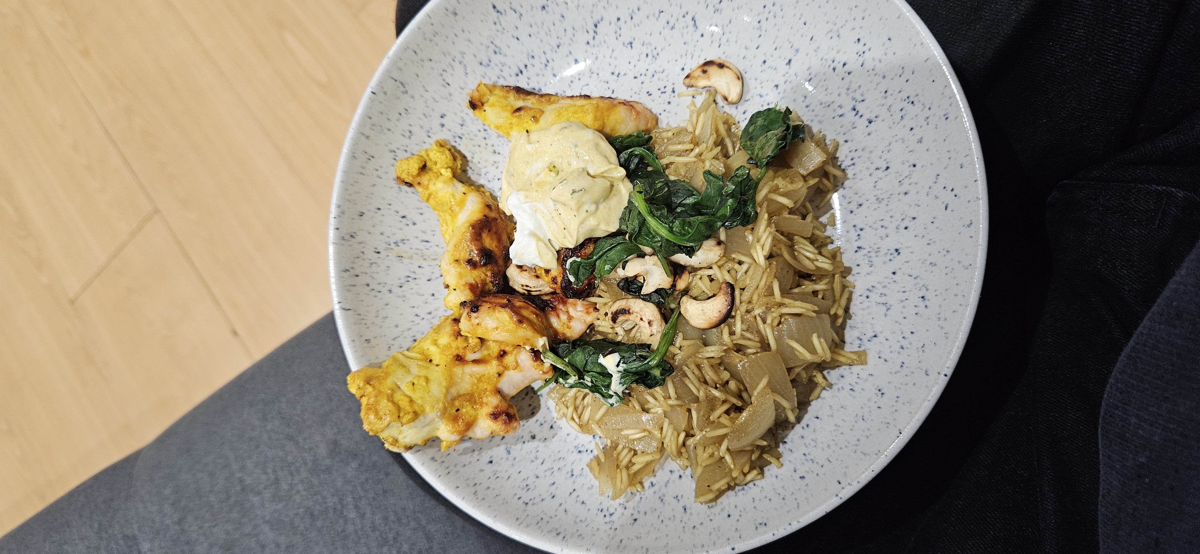 Chicken rice with spinach