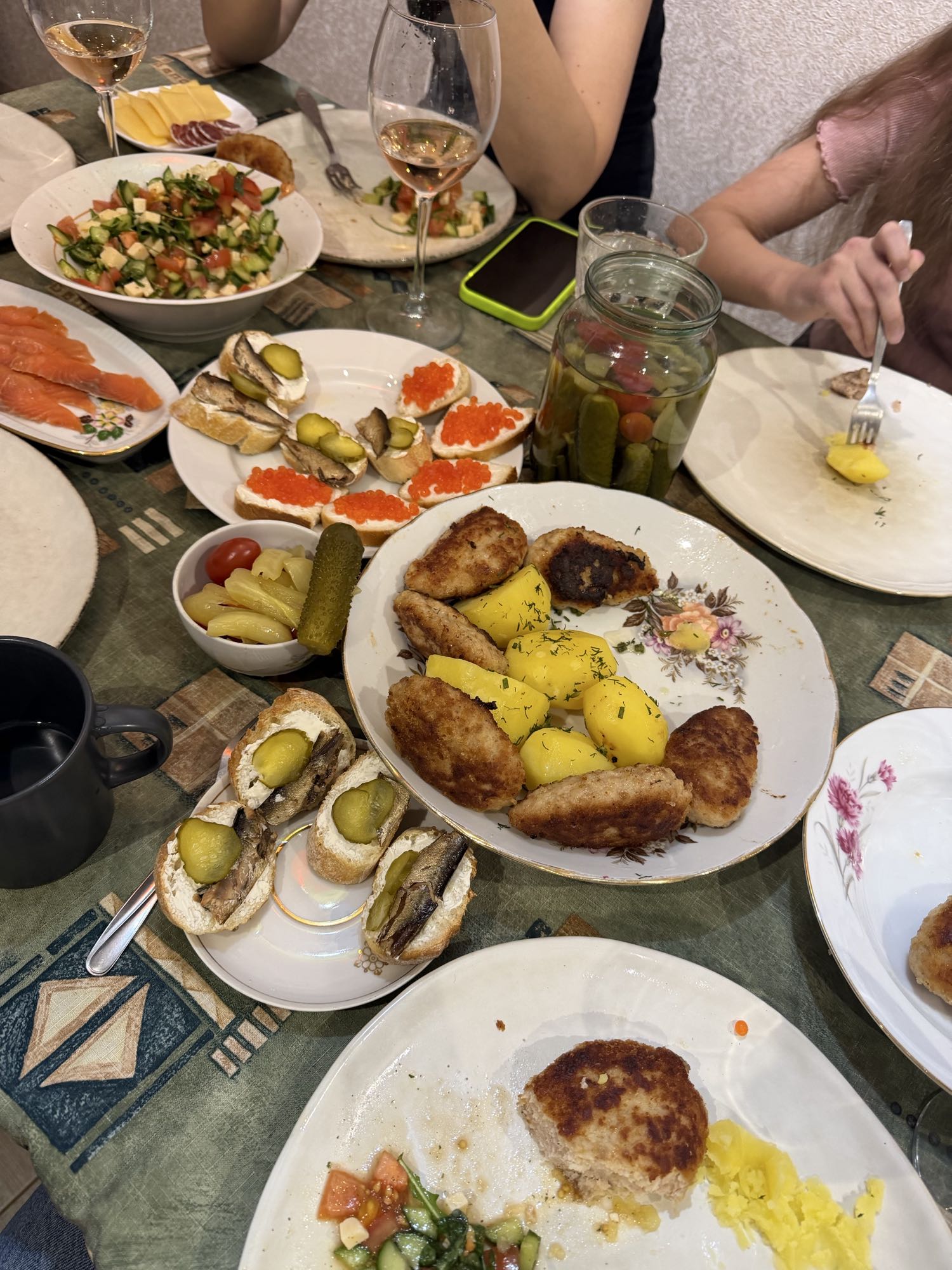 Домашний ужин с котлетами