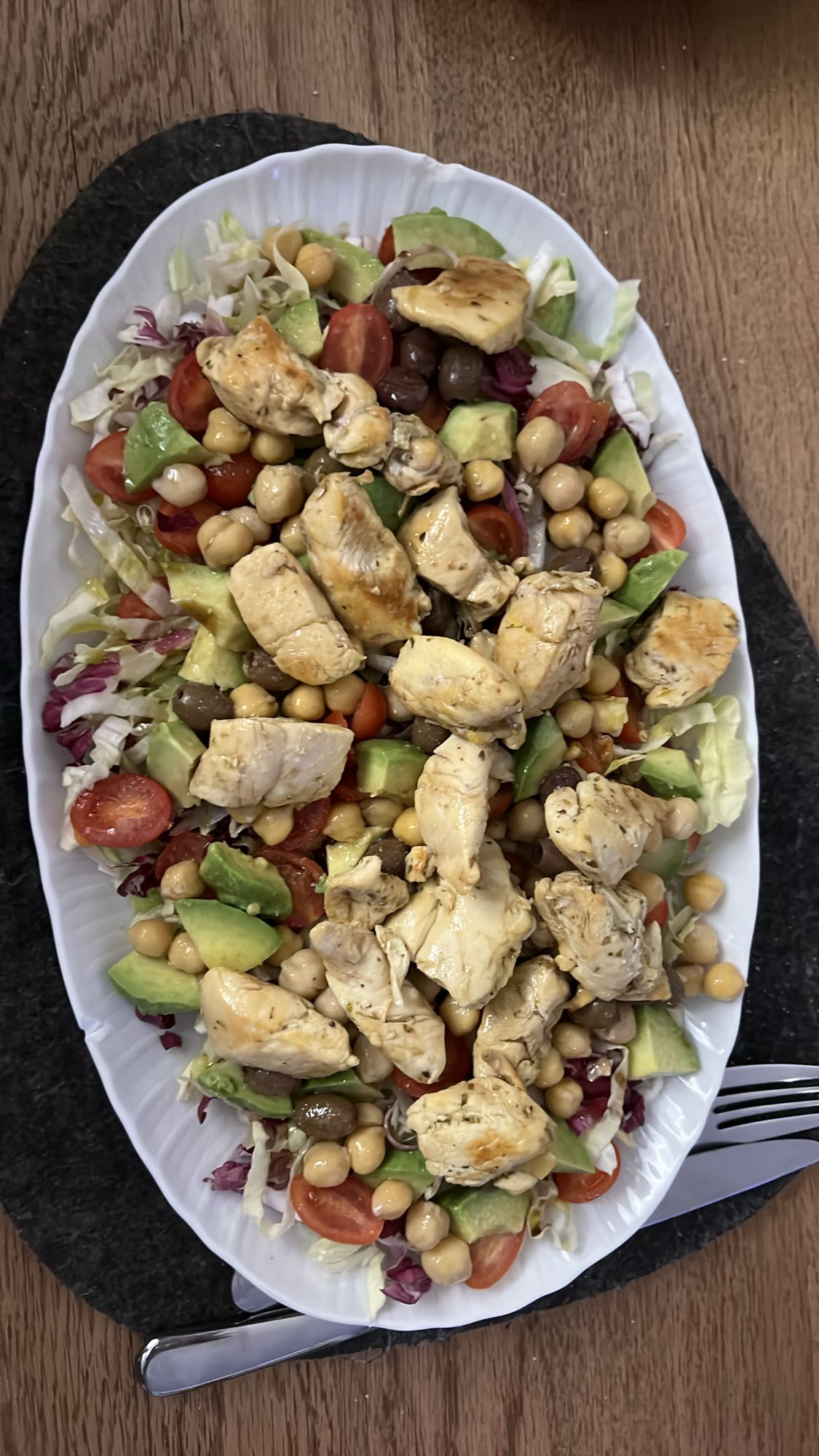 Kylling salat med kikerter