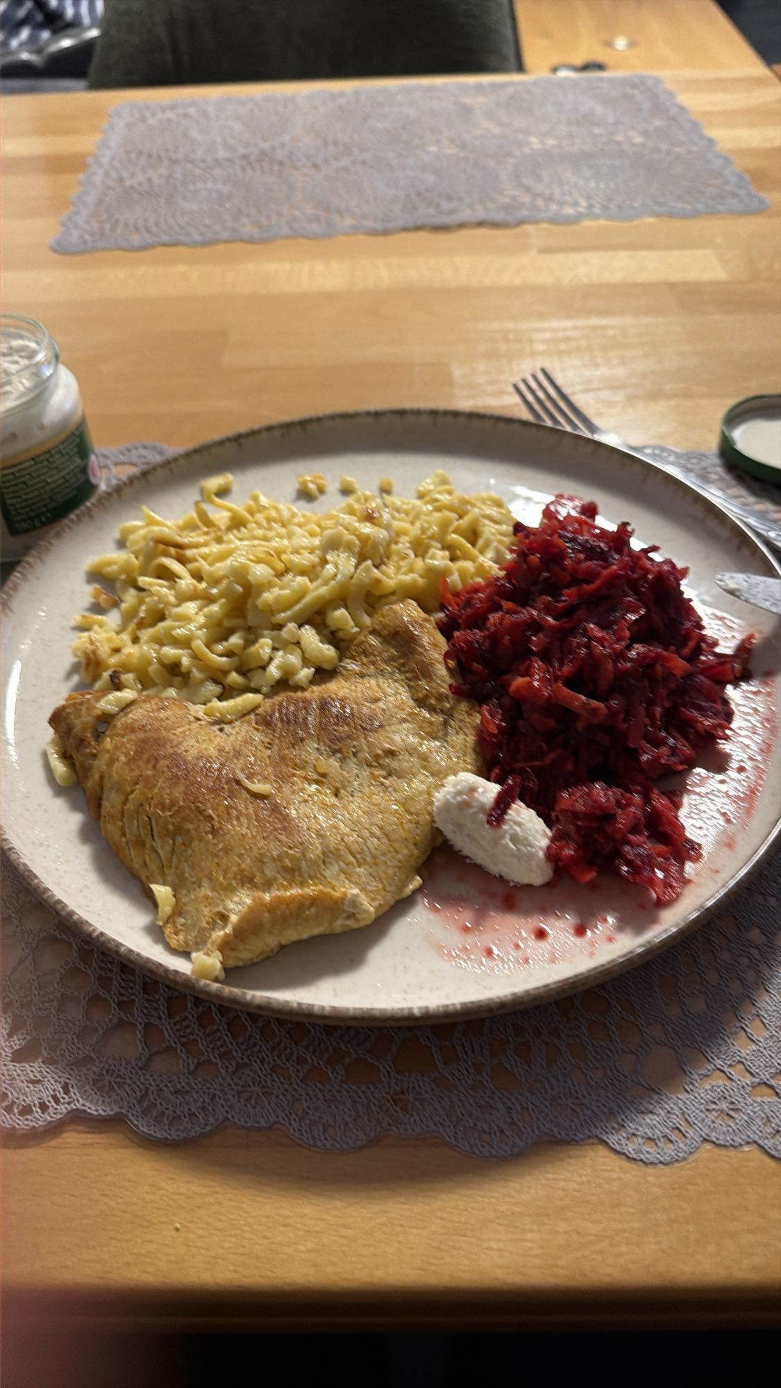 Putensteak mit Spätzle und Rote Bete