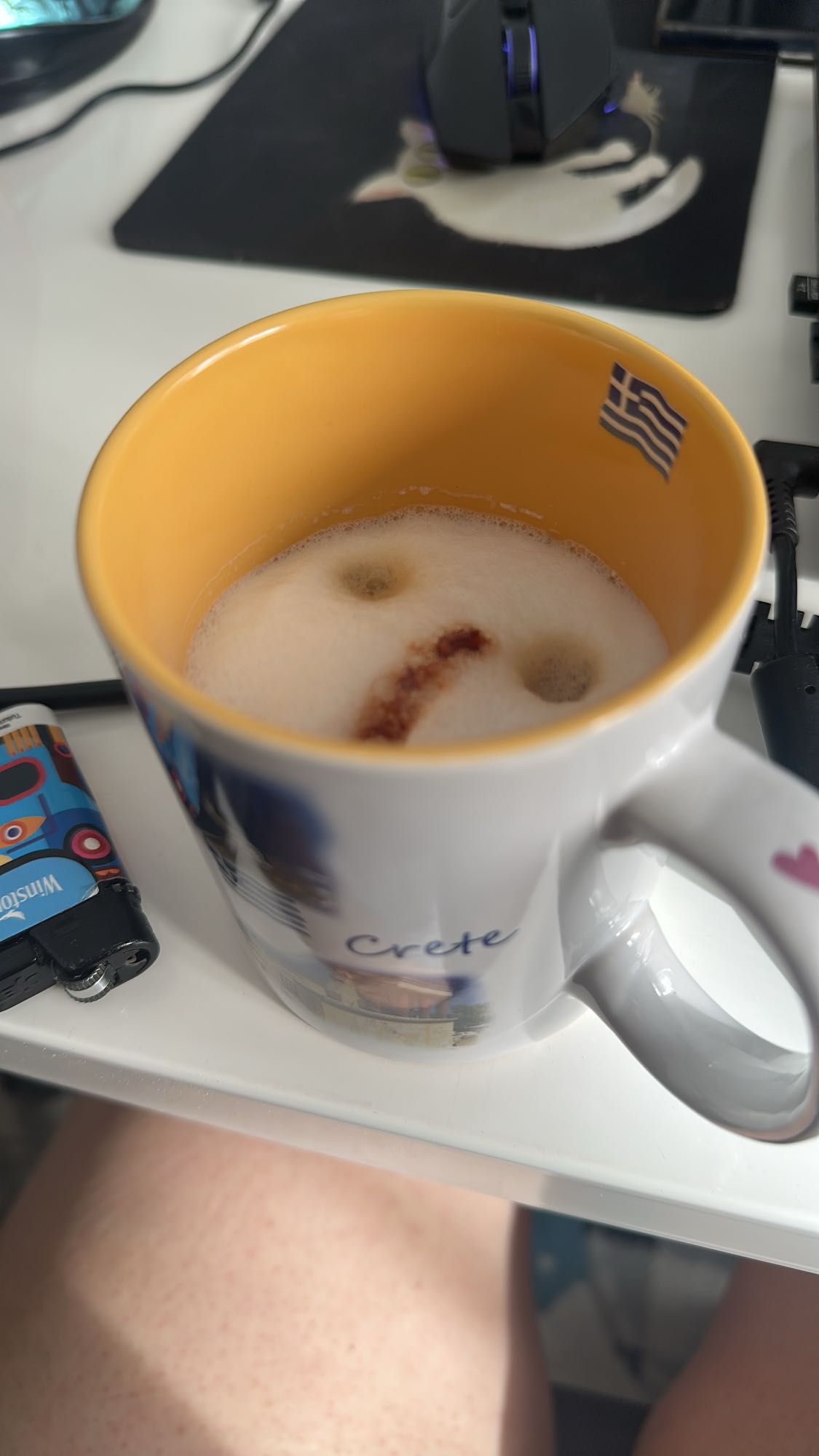 cafea cu lapte spumat