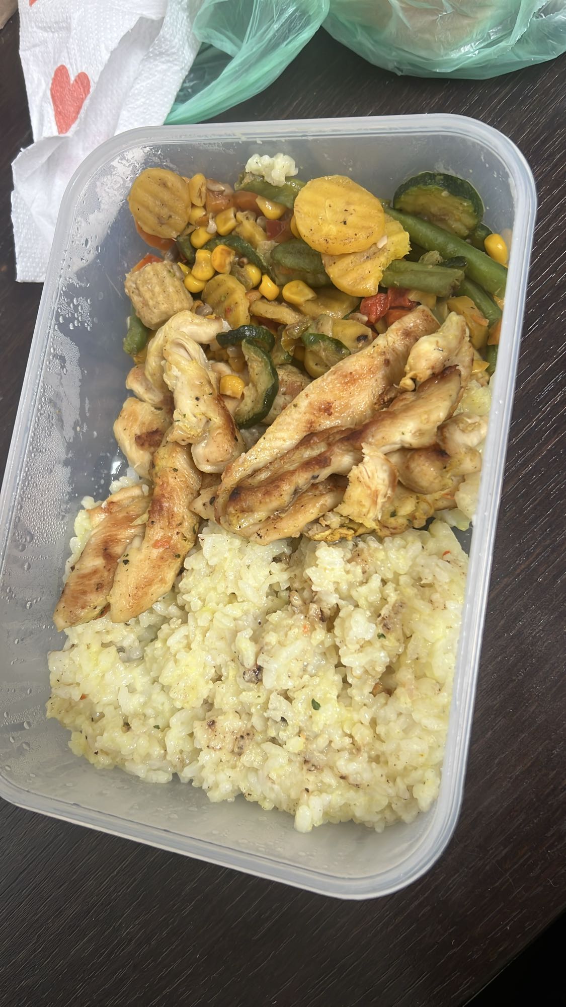 Orez cu pui și legume